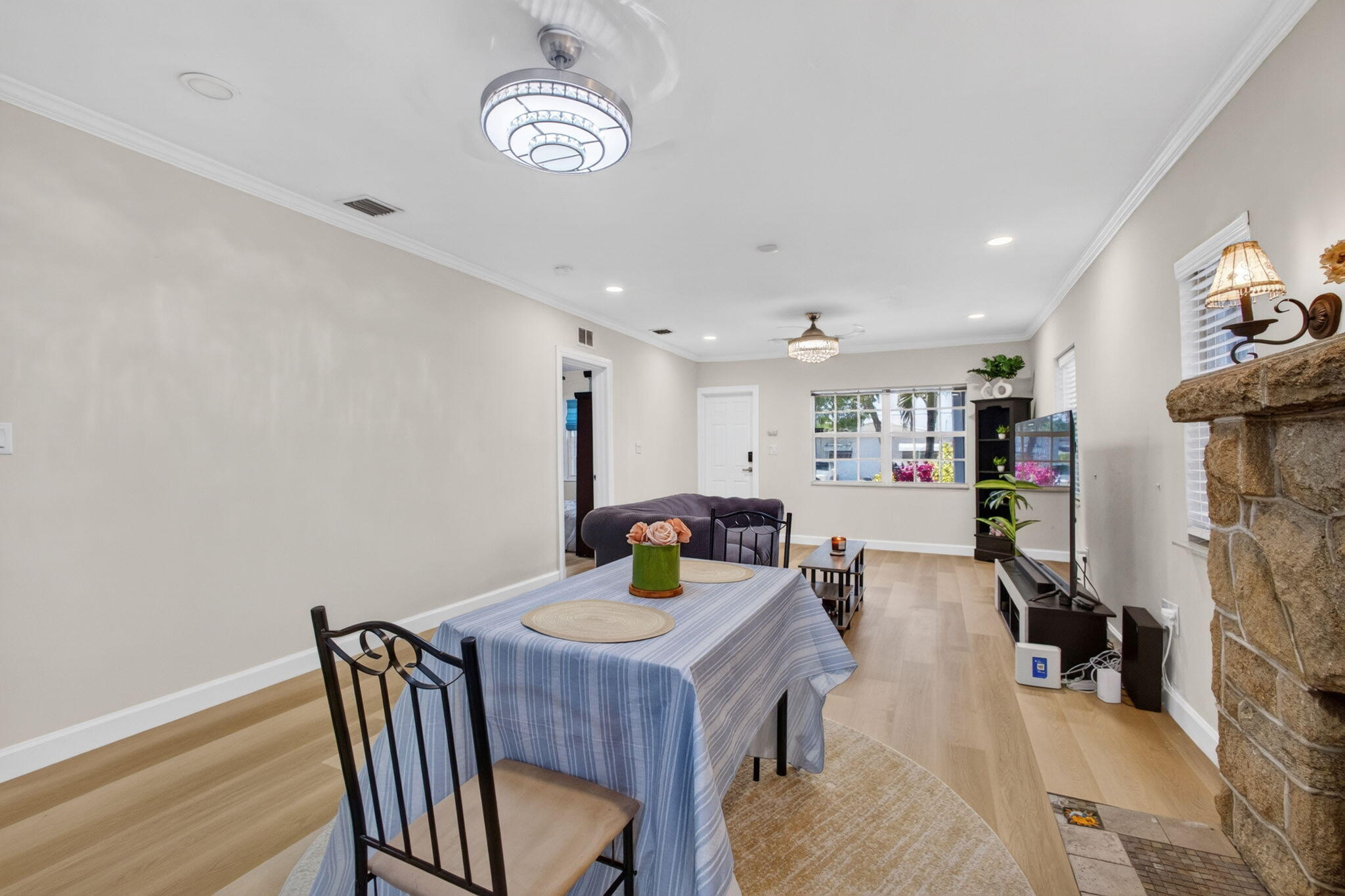 1314 N J Street Property Photo 14