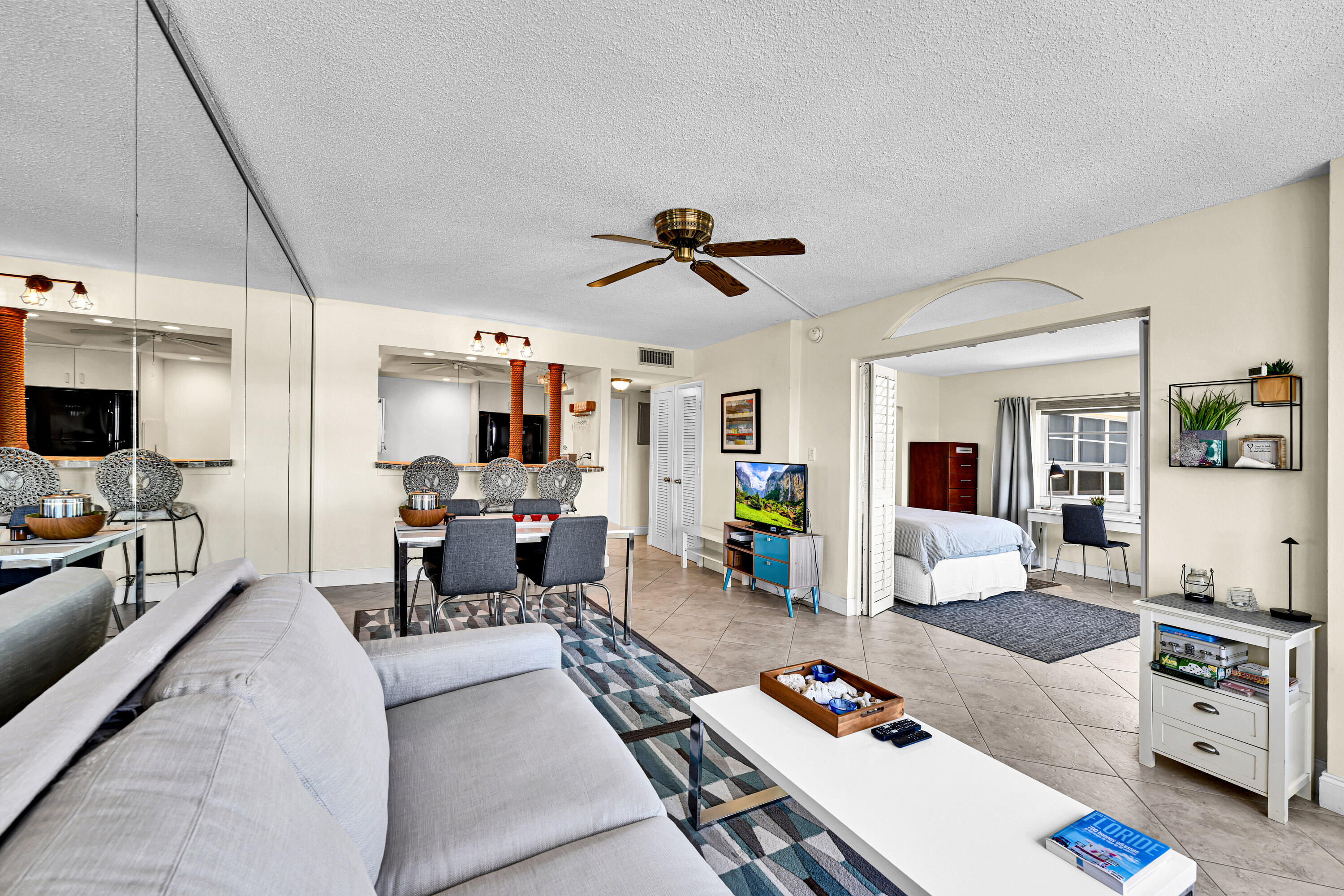 6000 N Ocean Boulevard 8e Property Photo 9