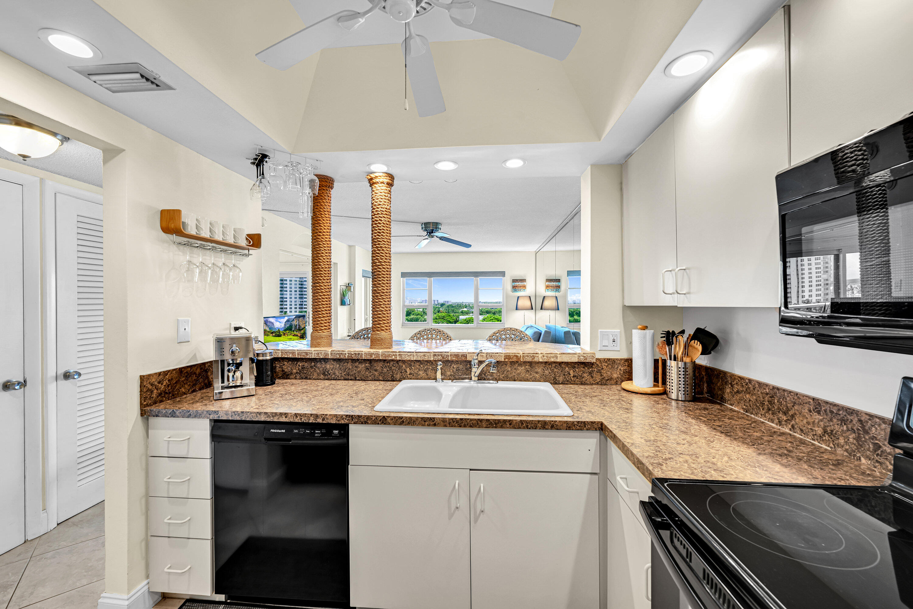 6000 N Ocean Boulevard 8e Property Photo 27