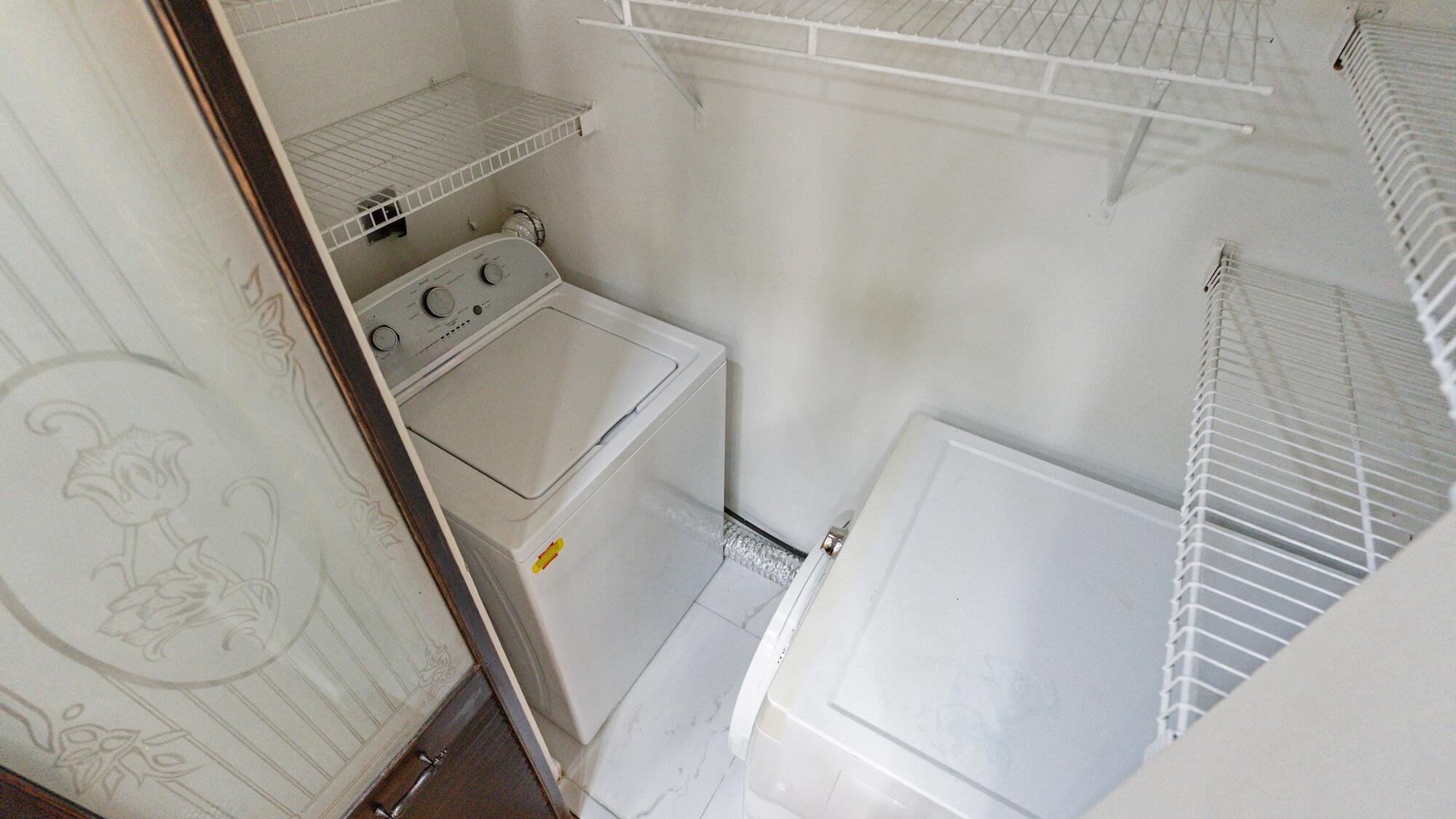 570 Woodgate Circle A Property Photo 10