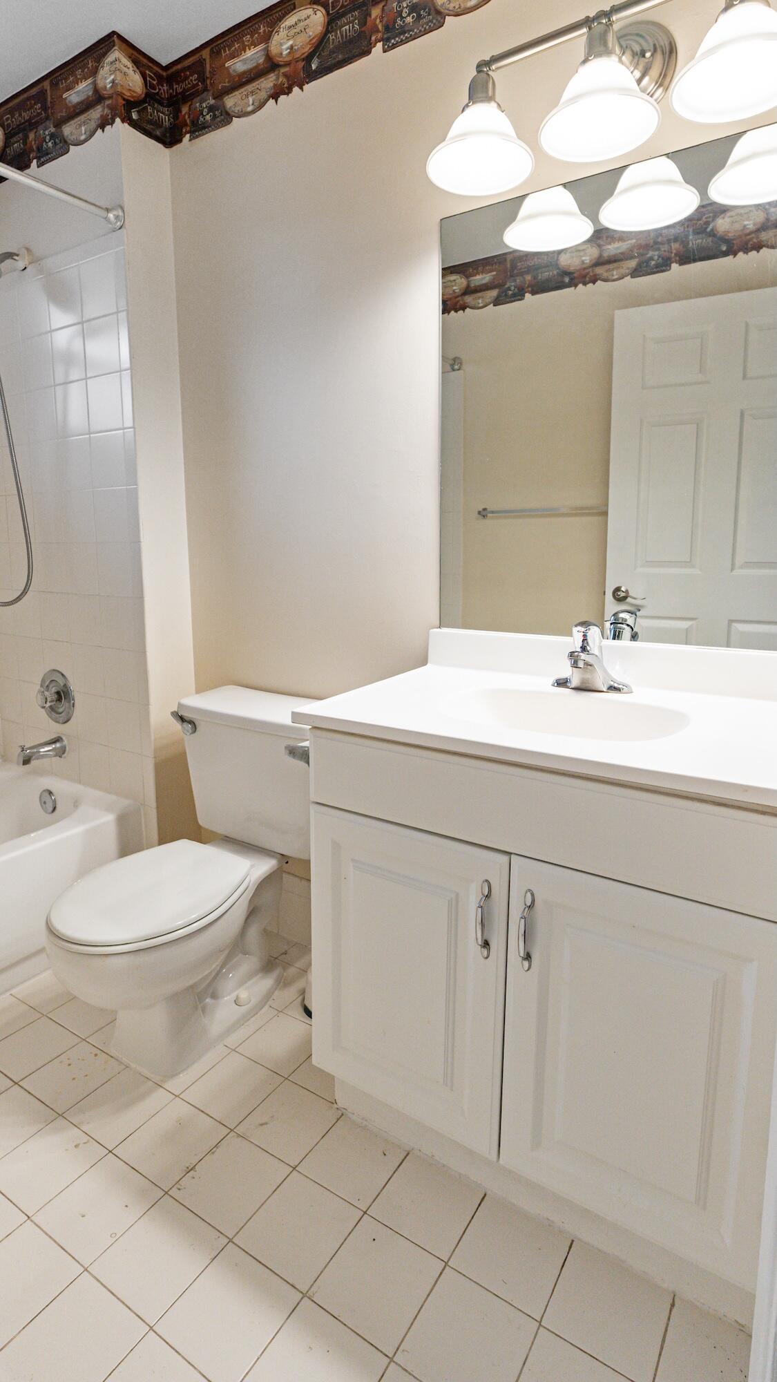 570 Woodgate Circle A Property Photo 25
