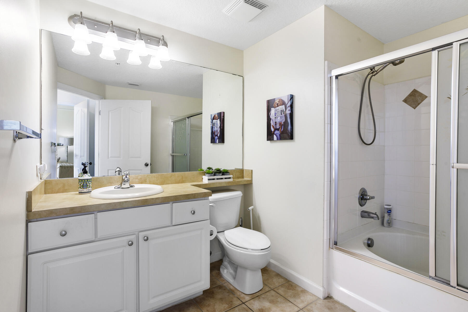 10208 Myrtlewood Circle W Property Photo 11