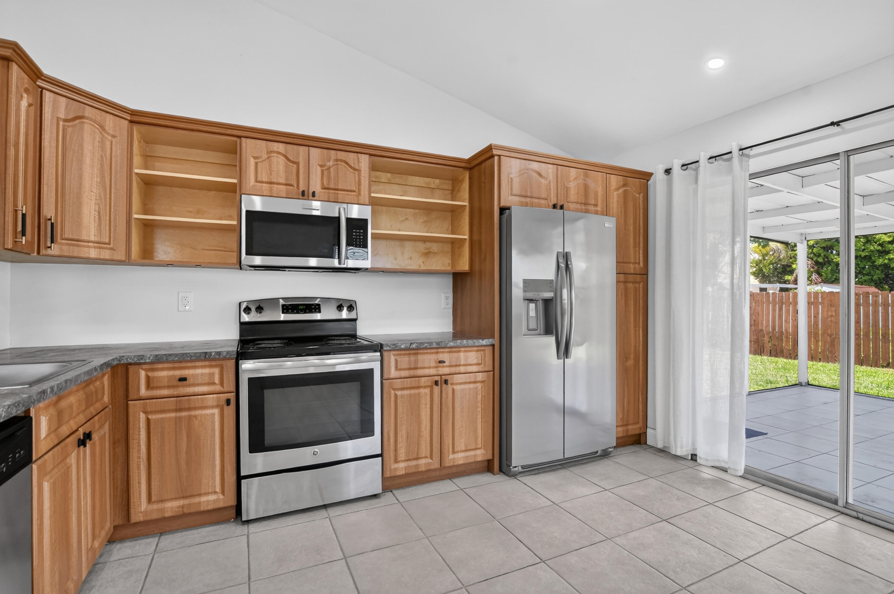 23172 Bentley Place Property Photo 10