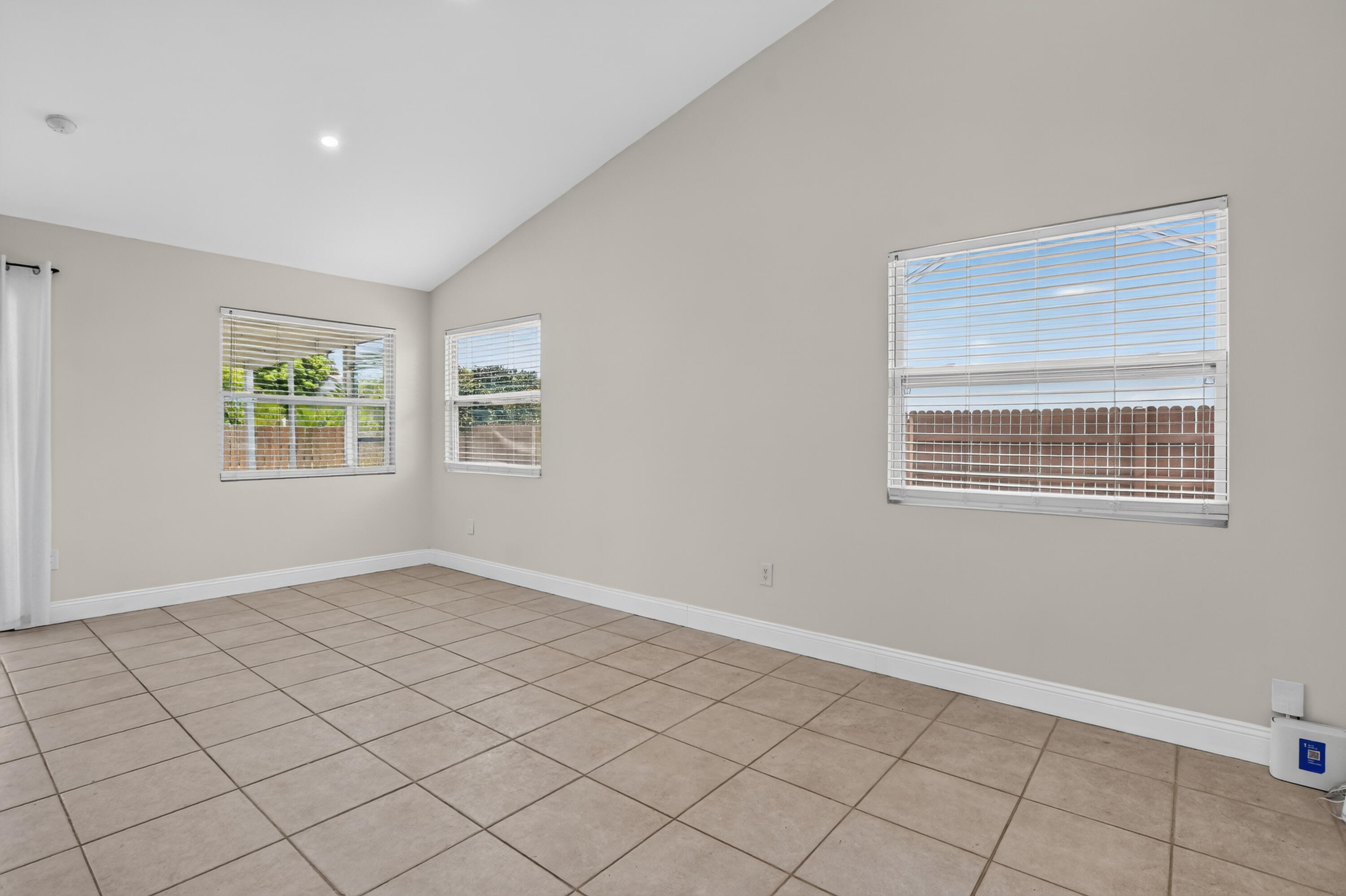 23172 Bentley Place Property Photo 11