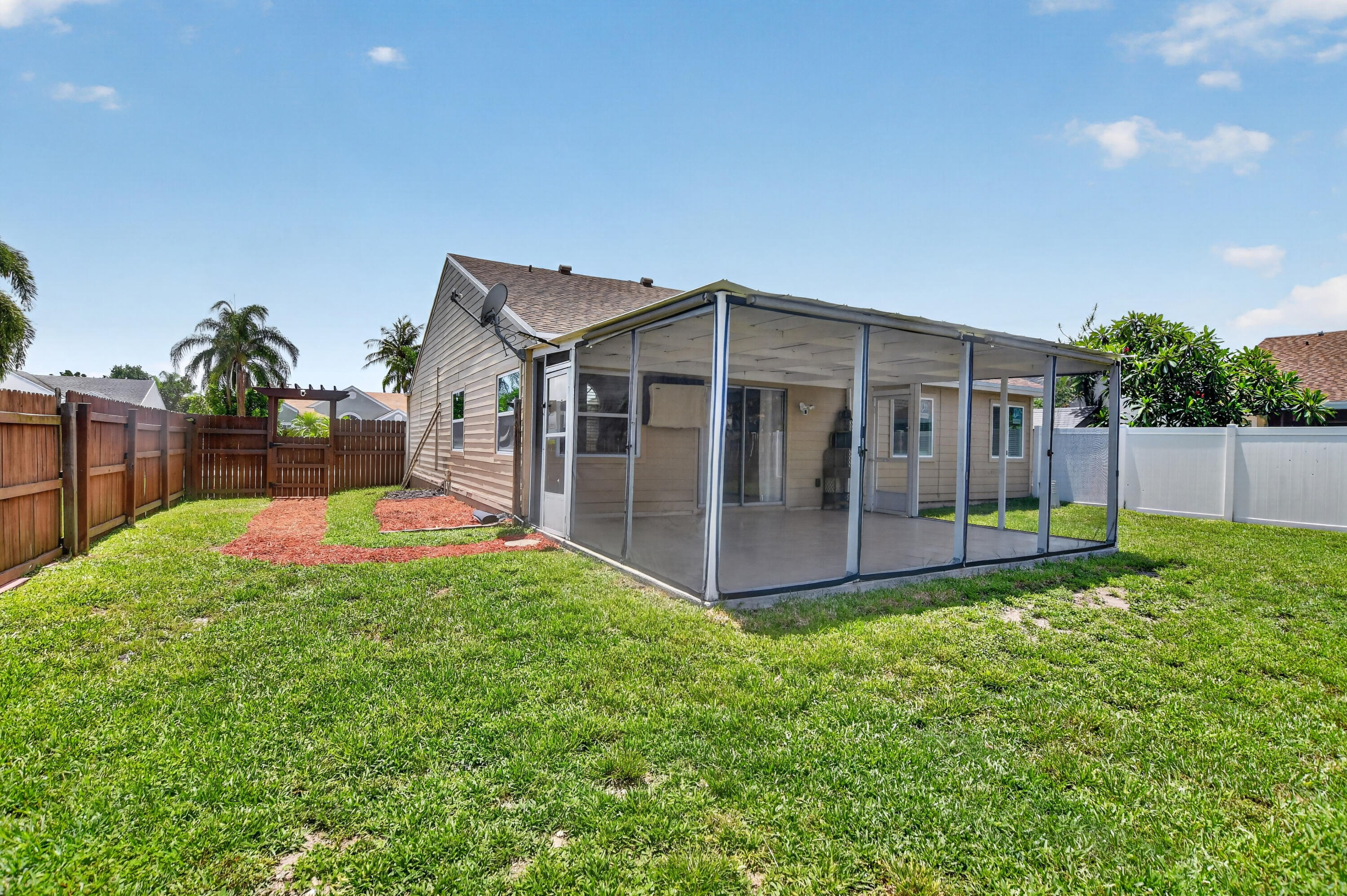 23172 Bentley Place Property Photo 26