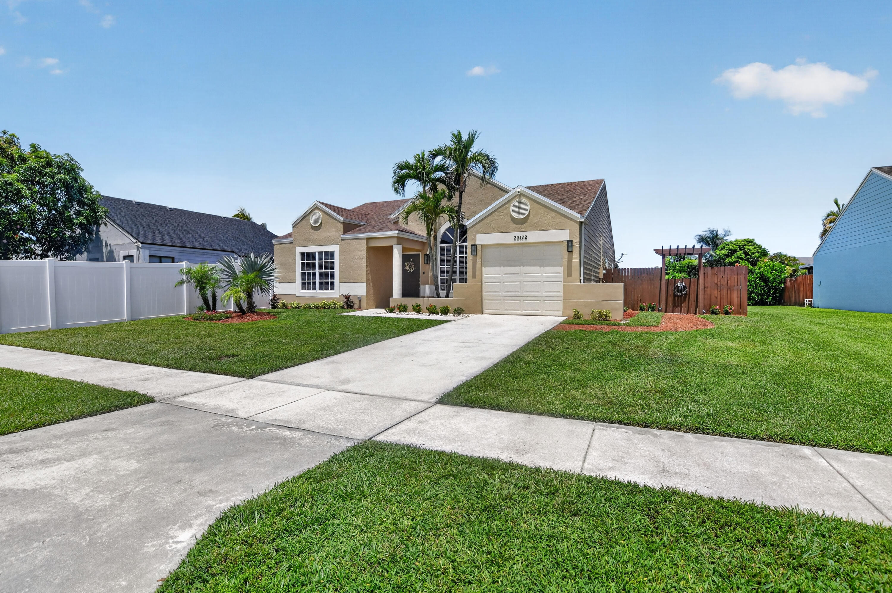 23172 Bentley Place Property Photo 33