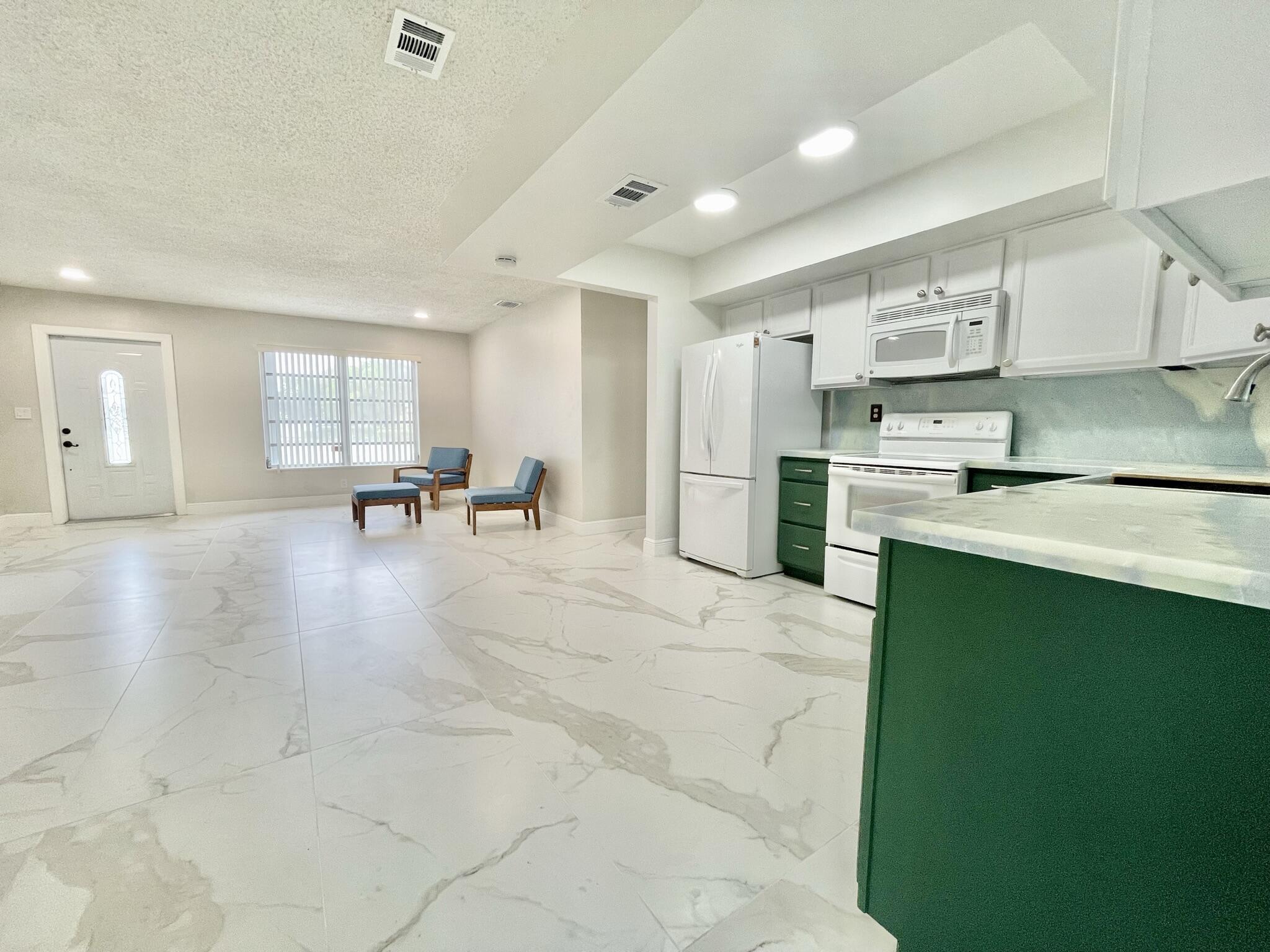 5630 Hollywood Boulevard Property Photo 19