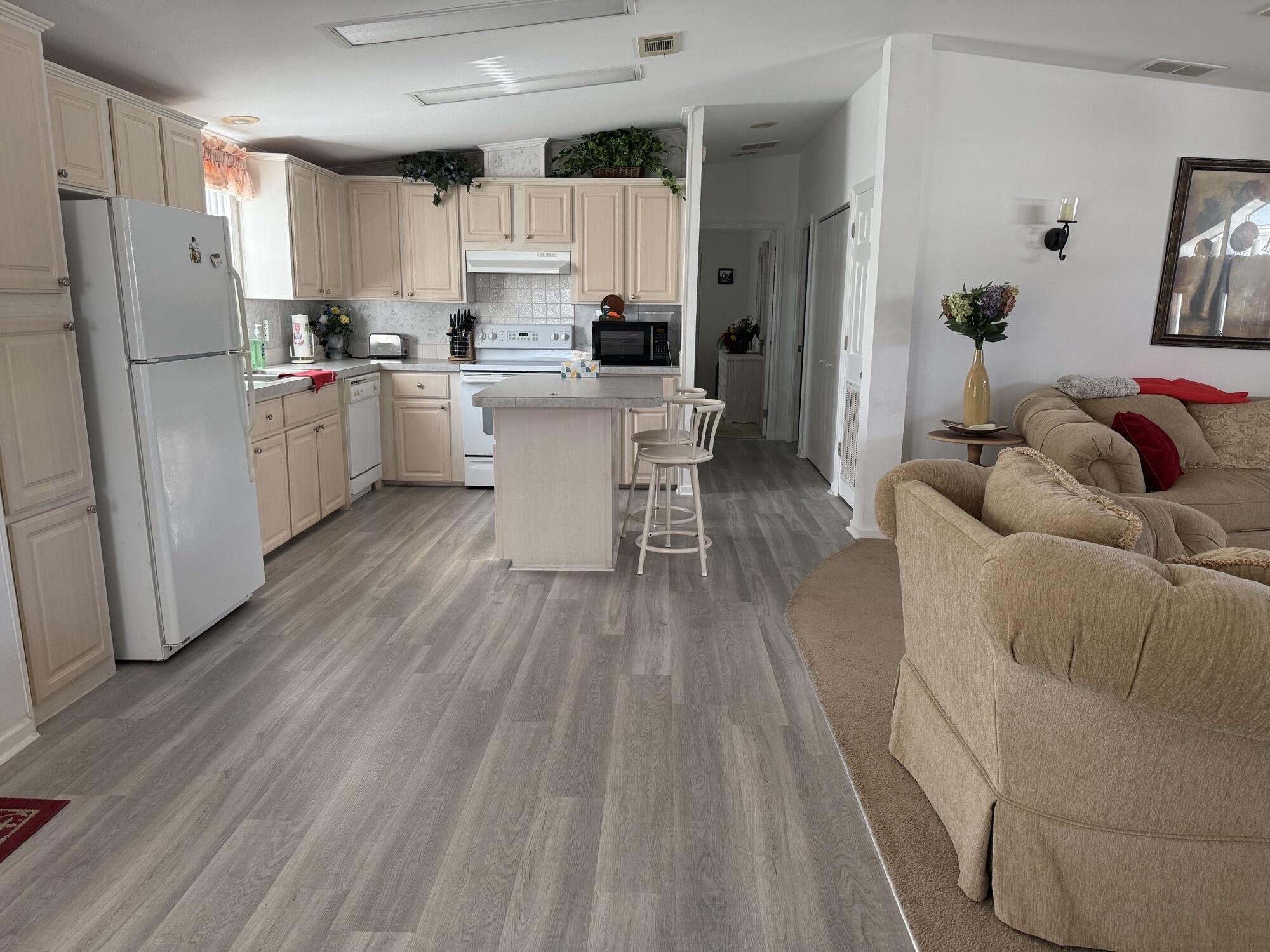 6615 Spanish Lakes Boulevard Property Photo 5