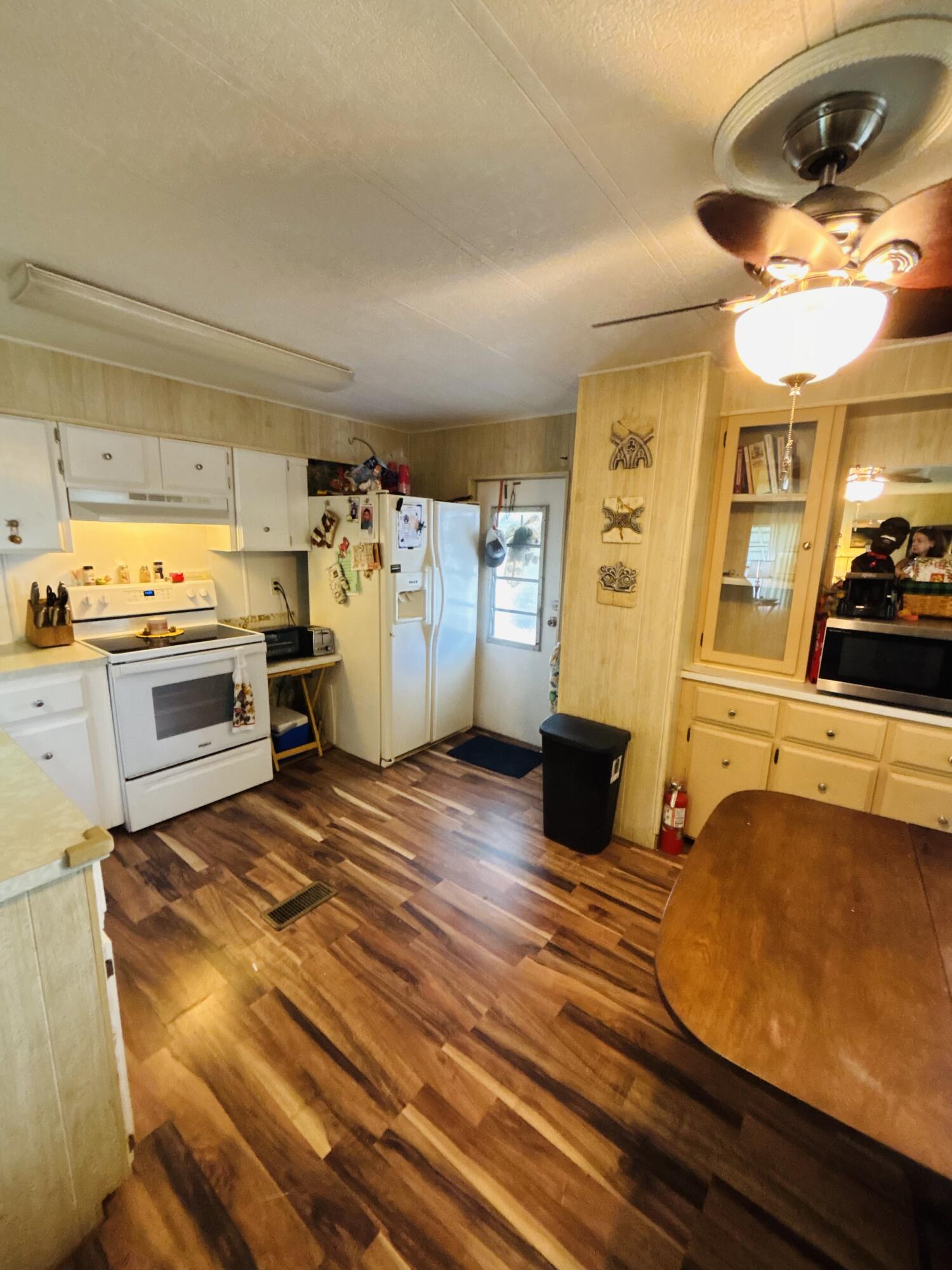7 Valparaiso Property Photo 5
