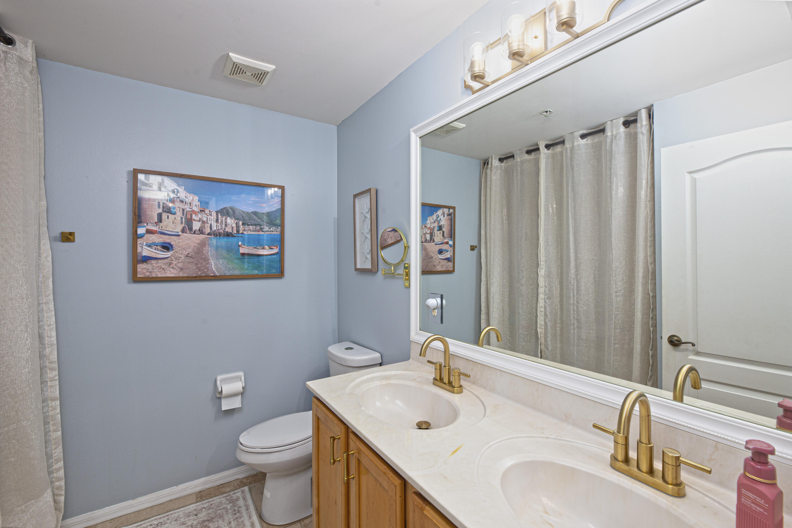 1890 Se Interlachen Drive Property Photo 18