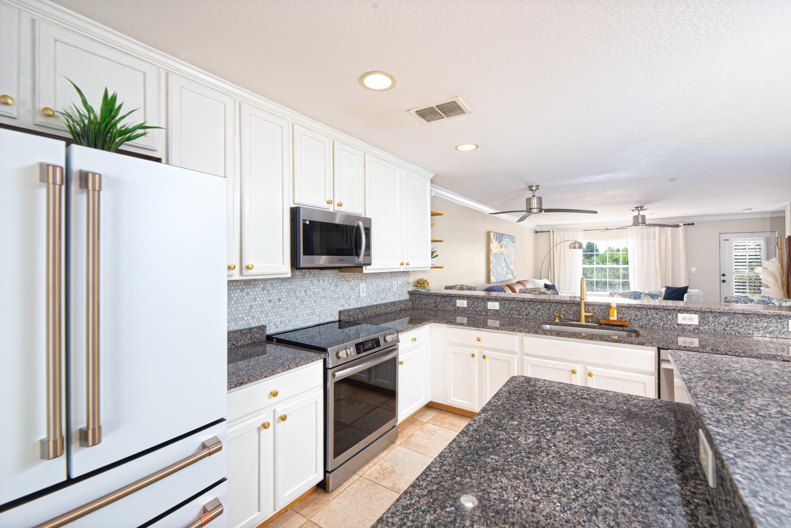 1890 Se Interlachen Drive Property Photo 31