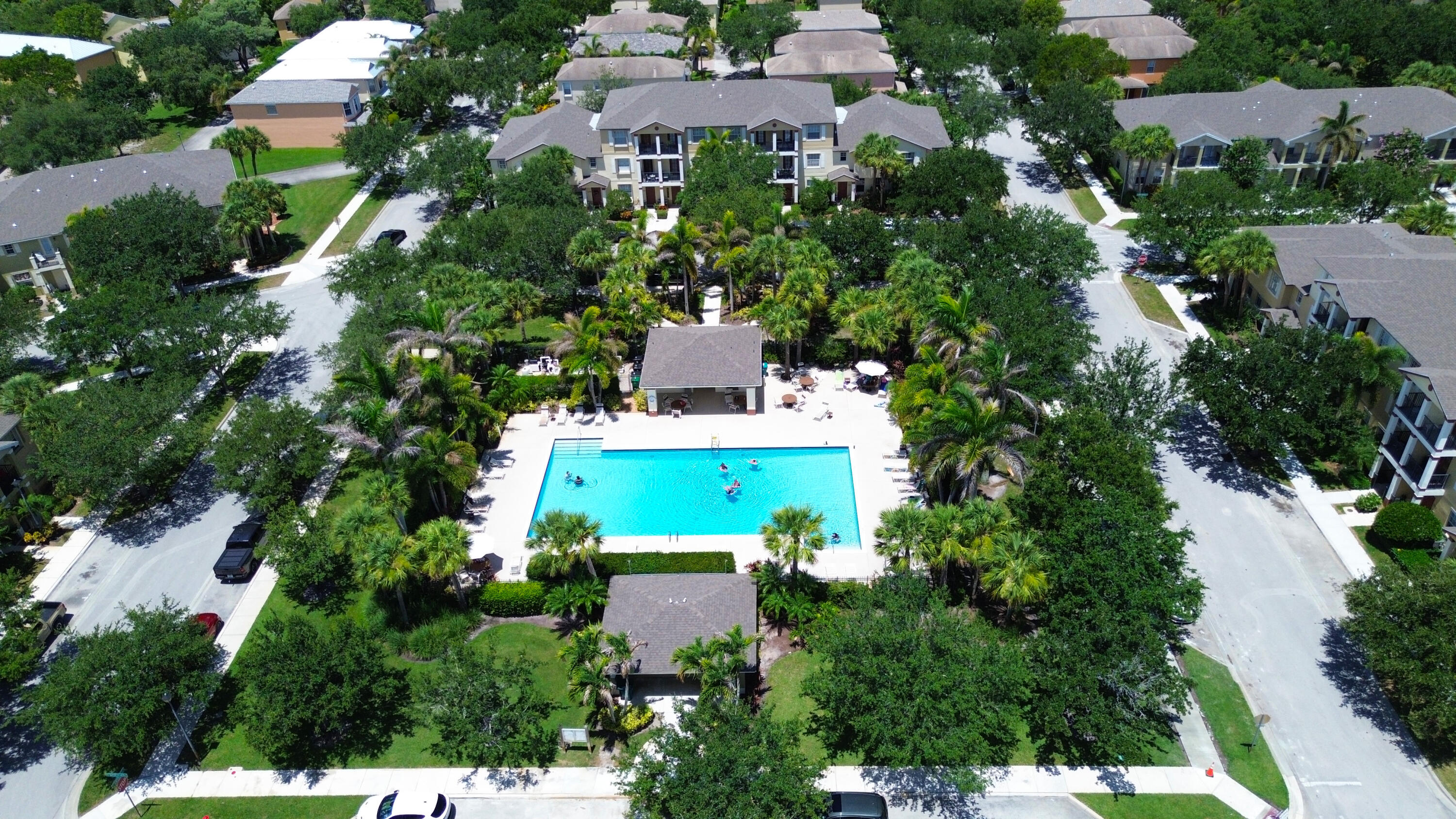 1890 Se Interlachen Drive Property Photo 39