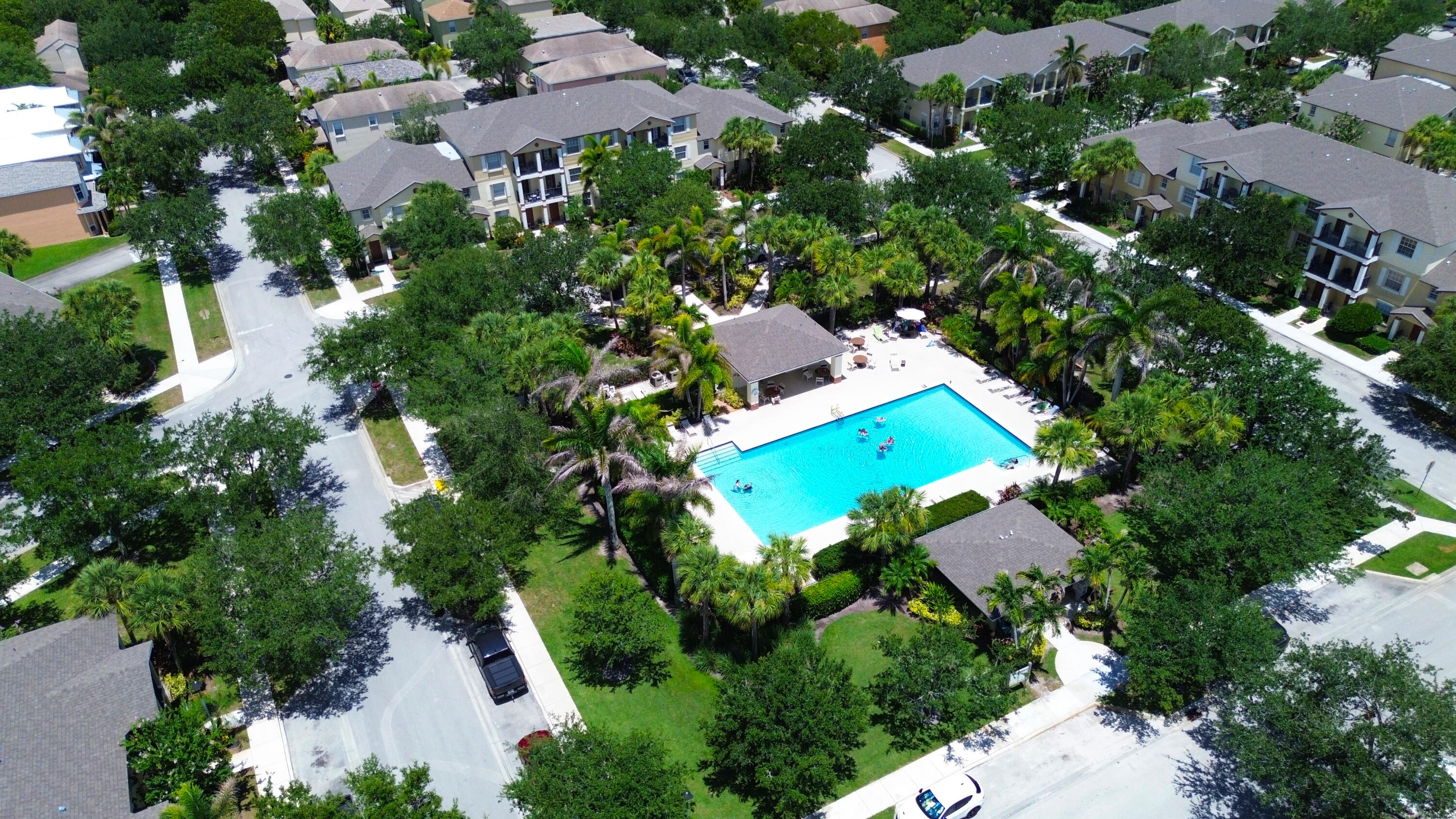 1890 Se Interlachen Drive Property Photo 40