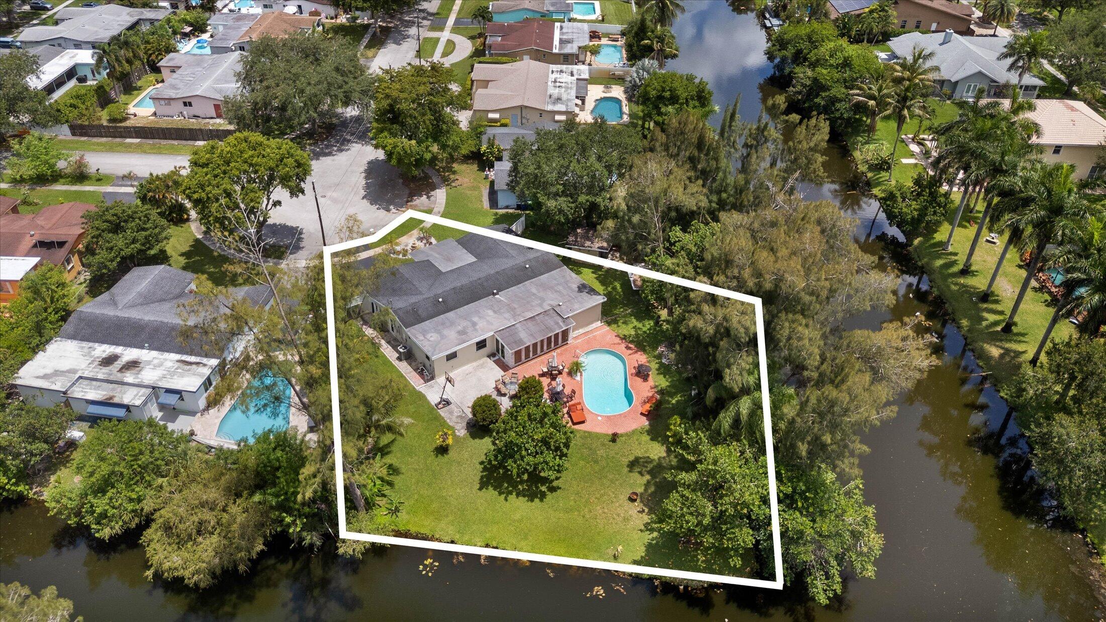 8951 Sw 51st Place Property Photo 1
