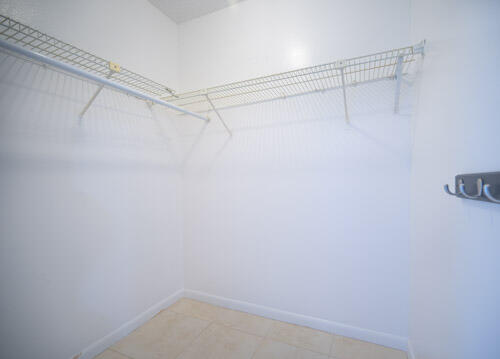 235 Nw 46th Avenue B Property Photo 9