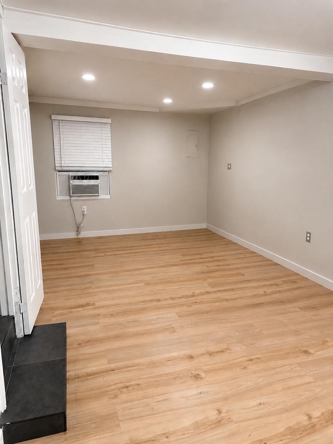 1329 Ne 5th Avenue 2 Property Photo 3