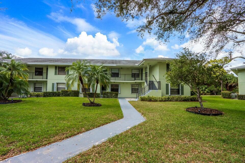 1601 Sabal Ridge Circle C Property Photo 1