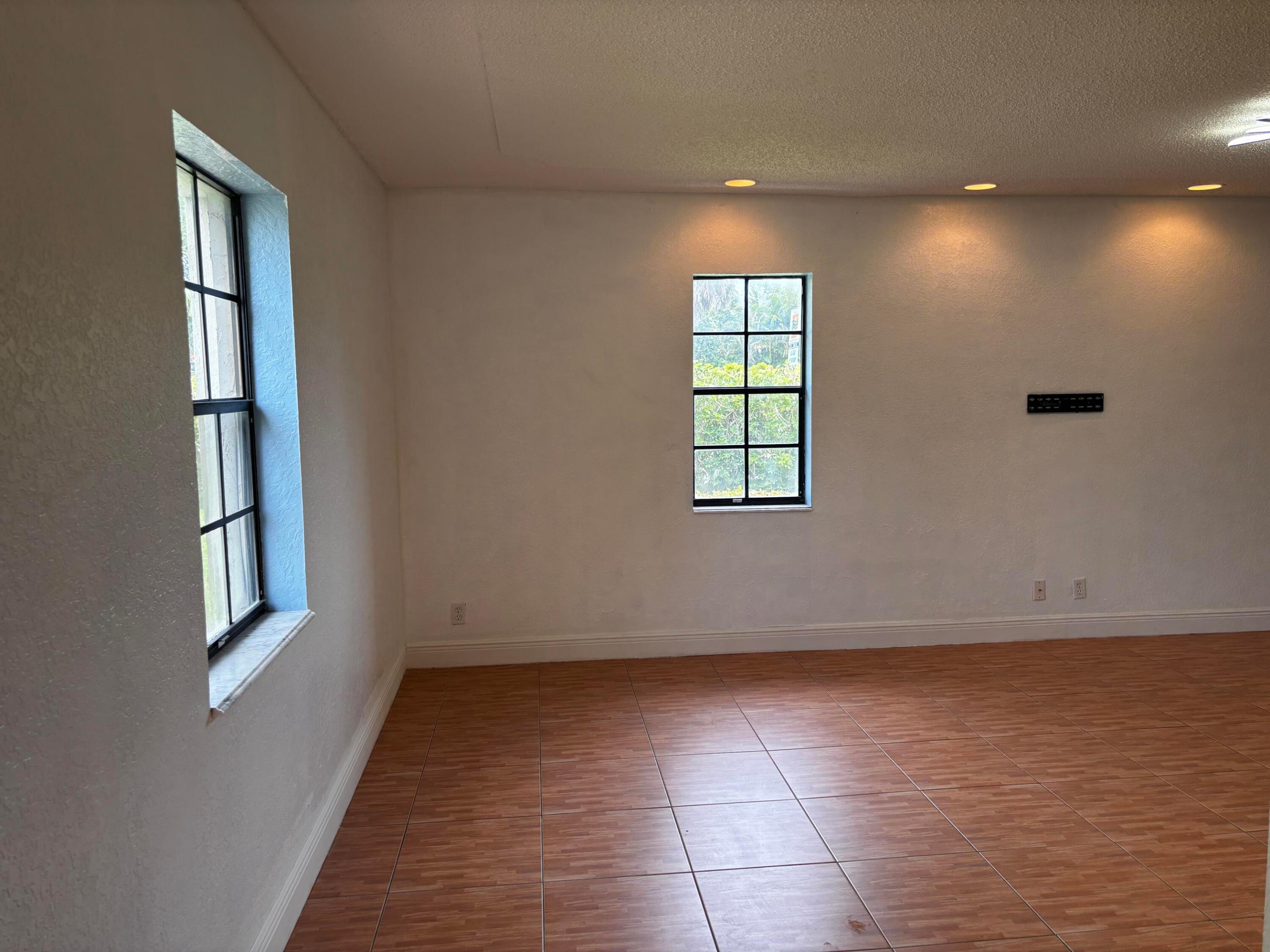 12761 Westhampton Circle Property Photo 5