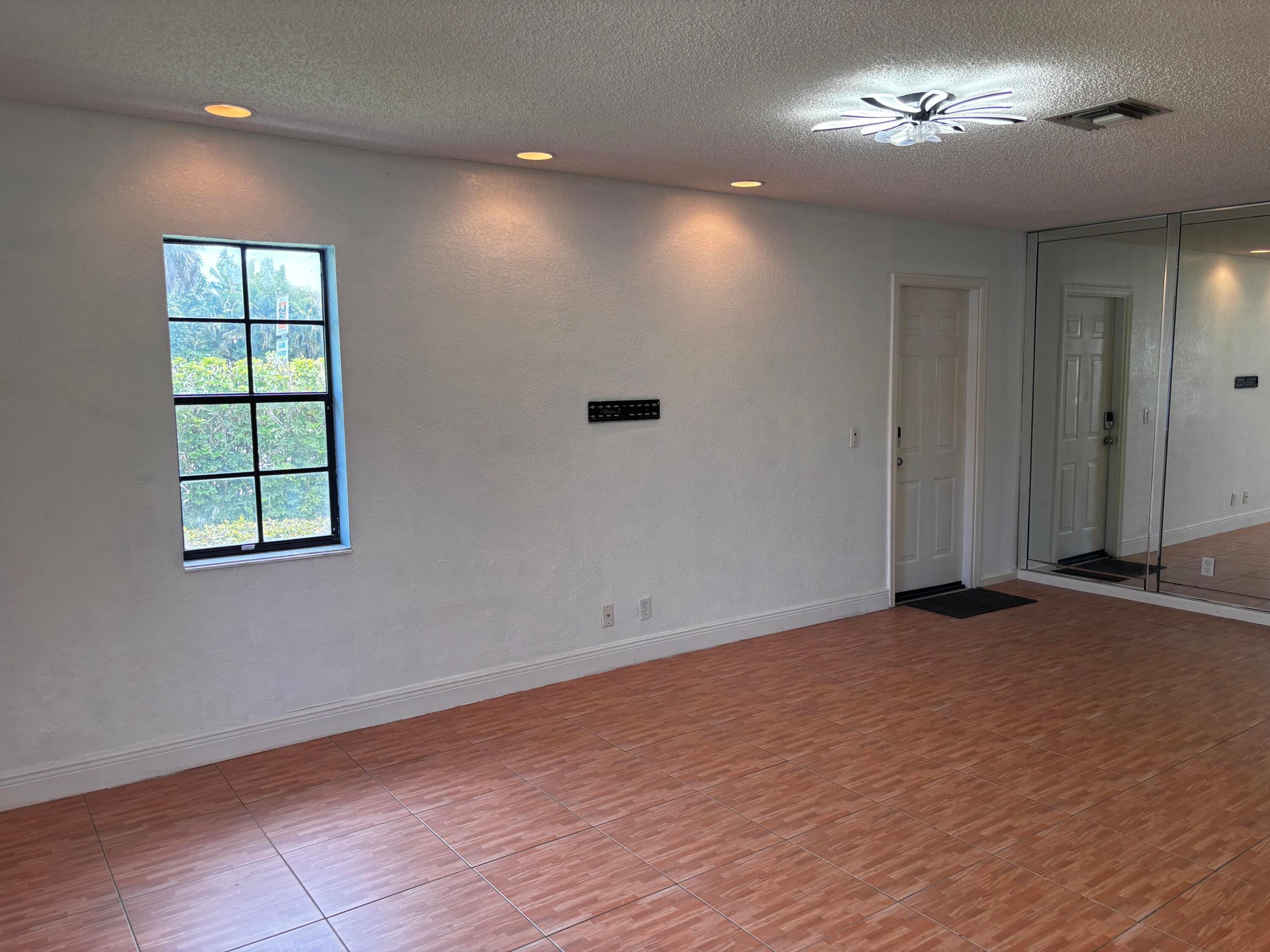 12761 Westhampton Circle Property Photo 8