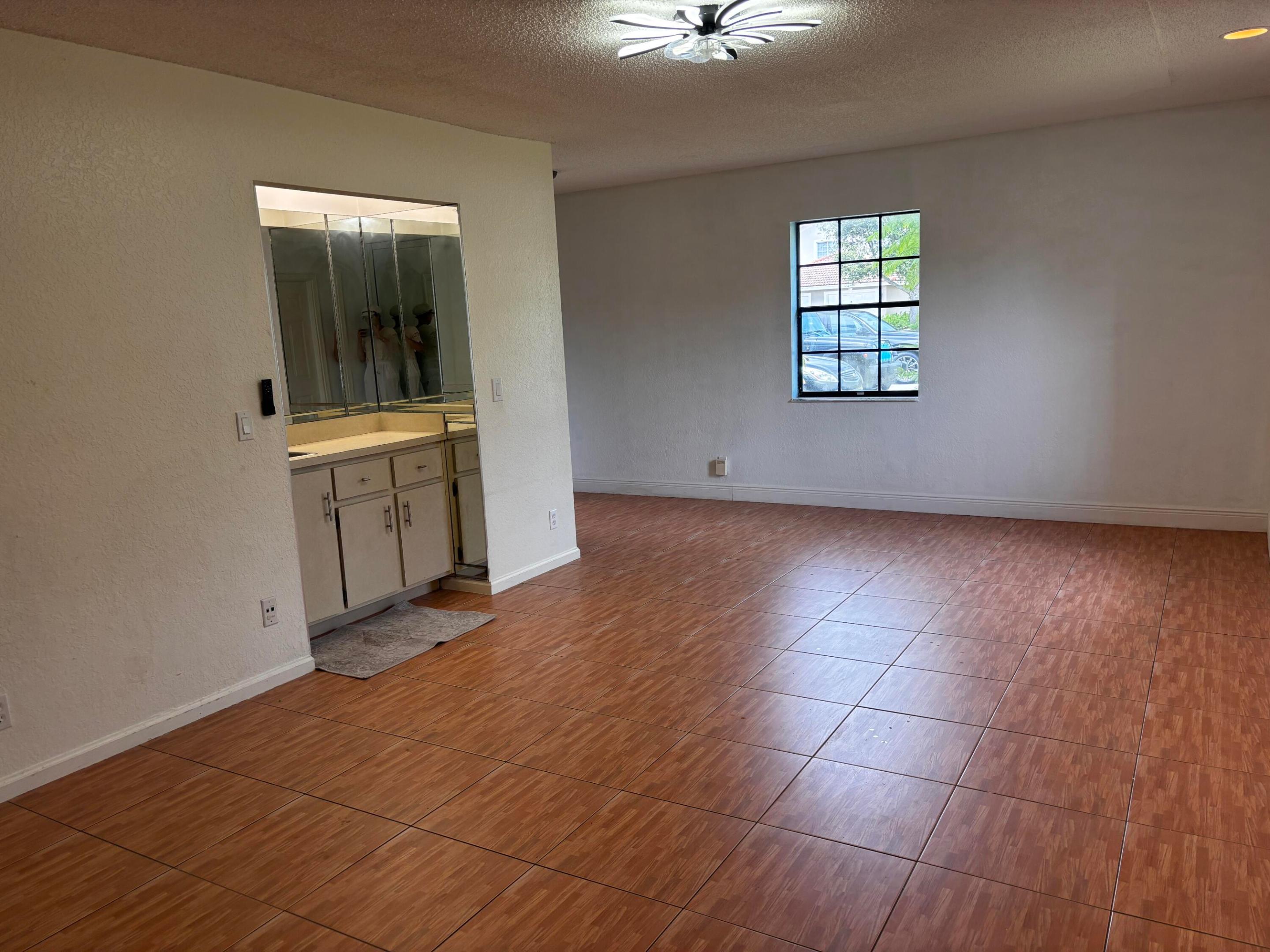 12761 Westhampton Circle Property Photo 9