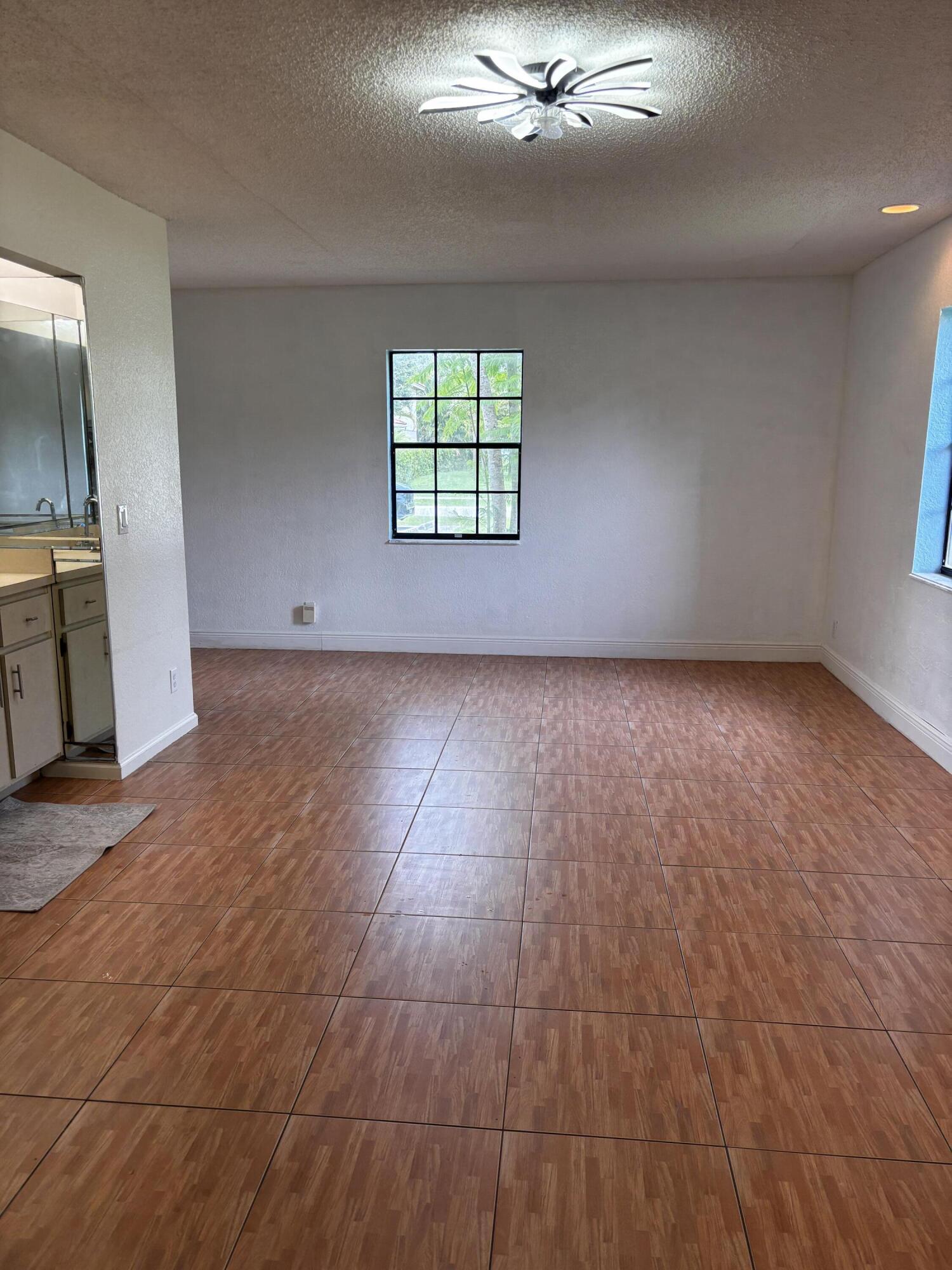 12761 Westhampton Circle Property Photo 10