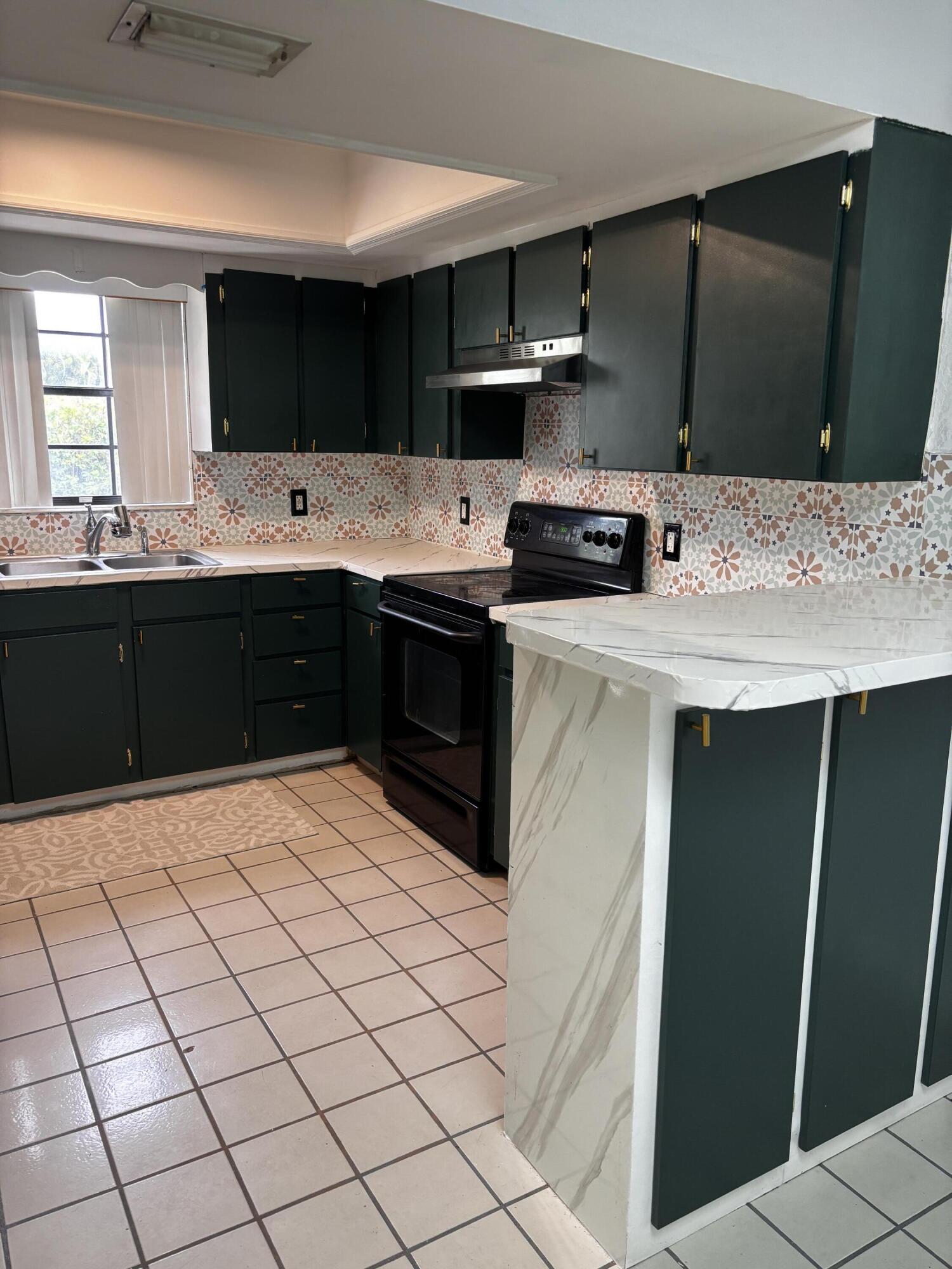 12761 Westhampton Circle Property Photo 13