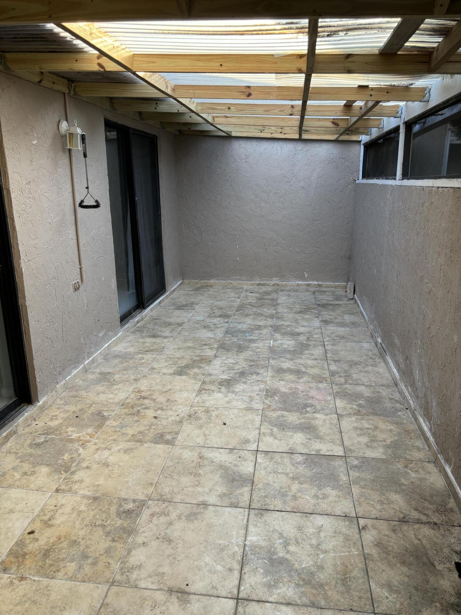 12761 Westhampton Circle Property Photo 4
