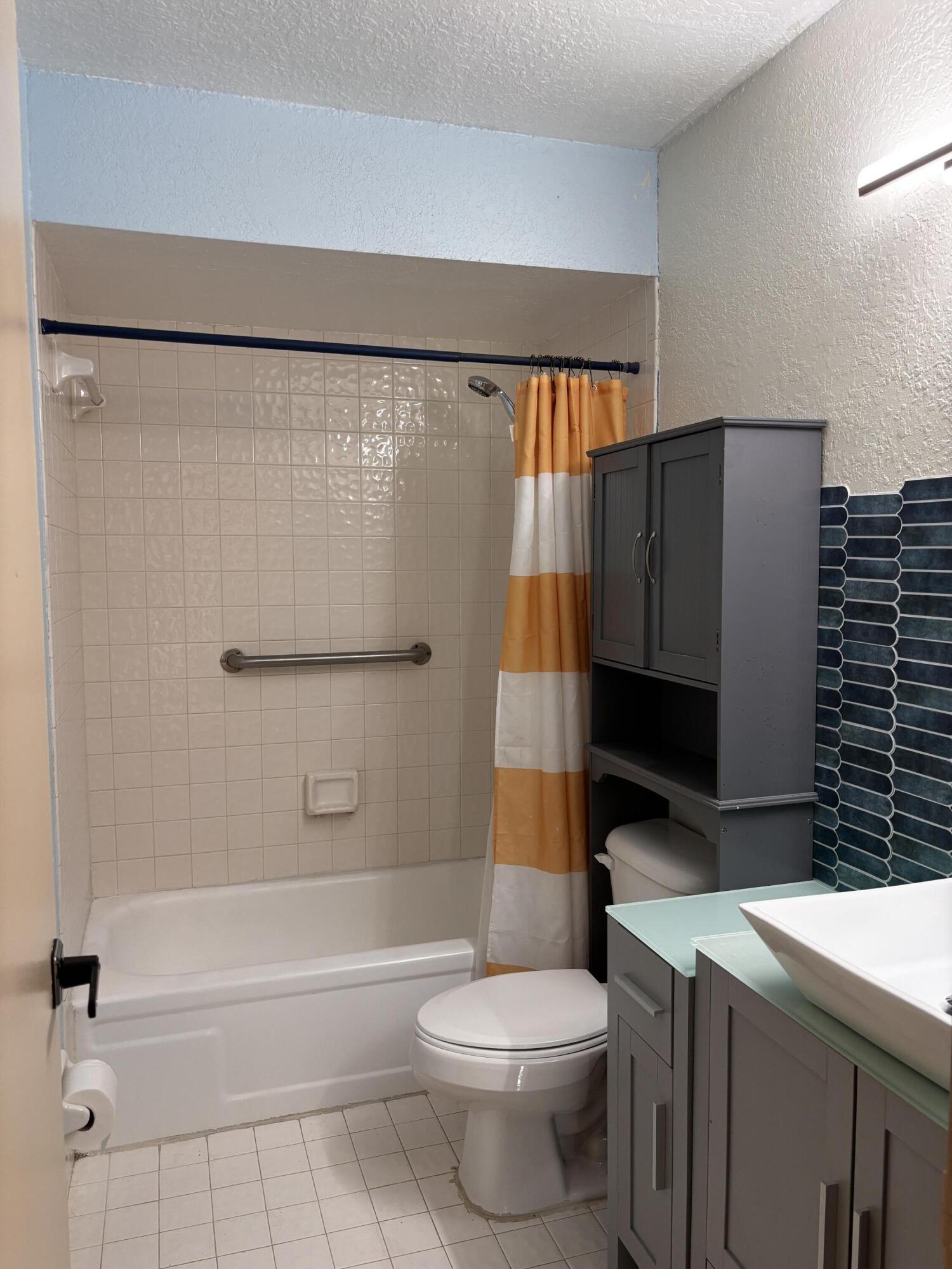 12761 Westhampton Circle Property Photo 17