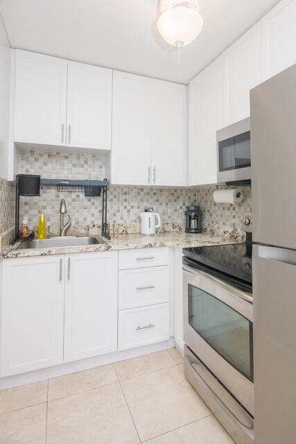 301 Croton Avenue 303 Property Photo 6