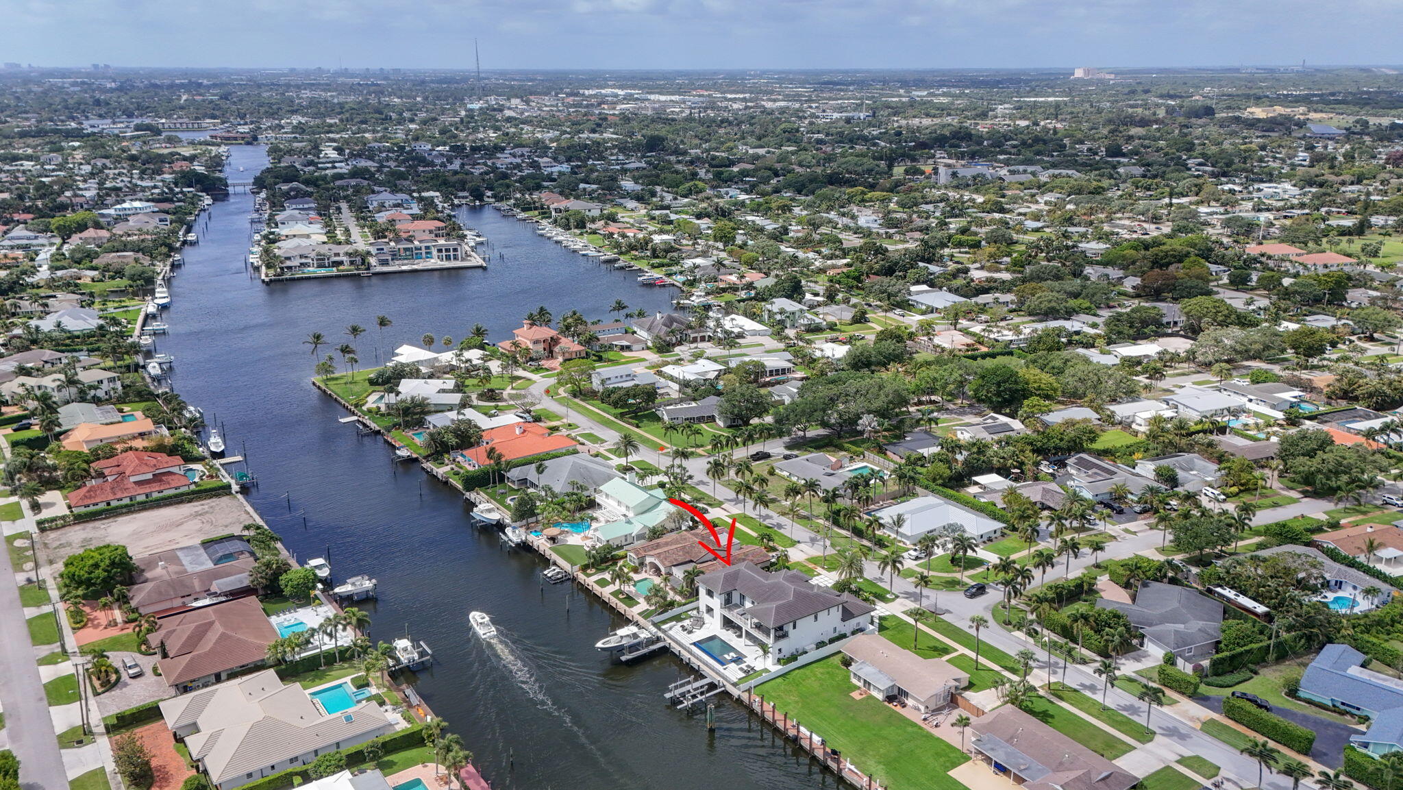 824 Shore Drive Property Photo 6