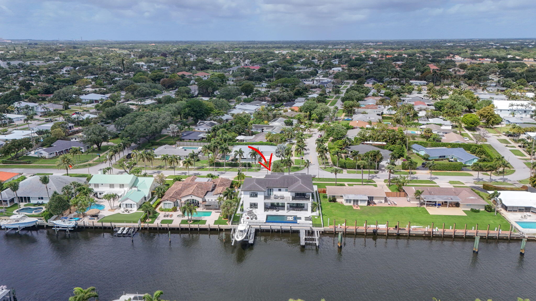 824 Shore Drive Property Photo 7
