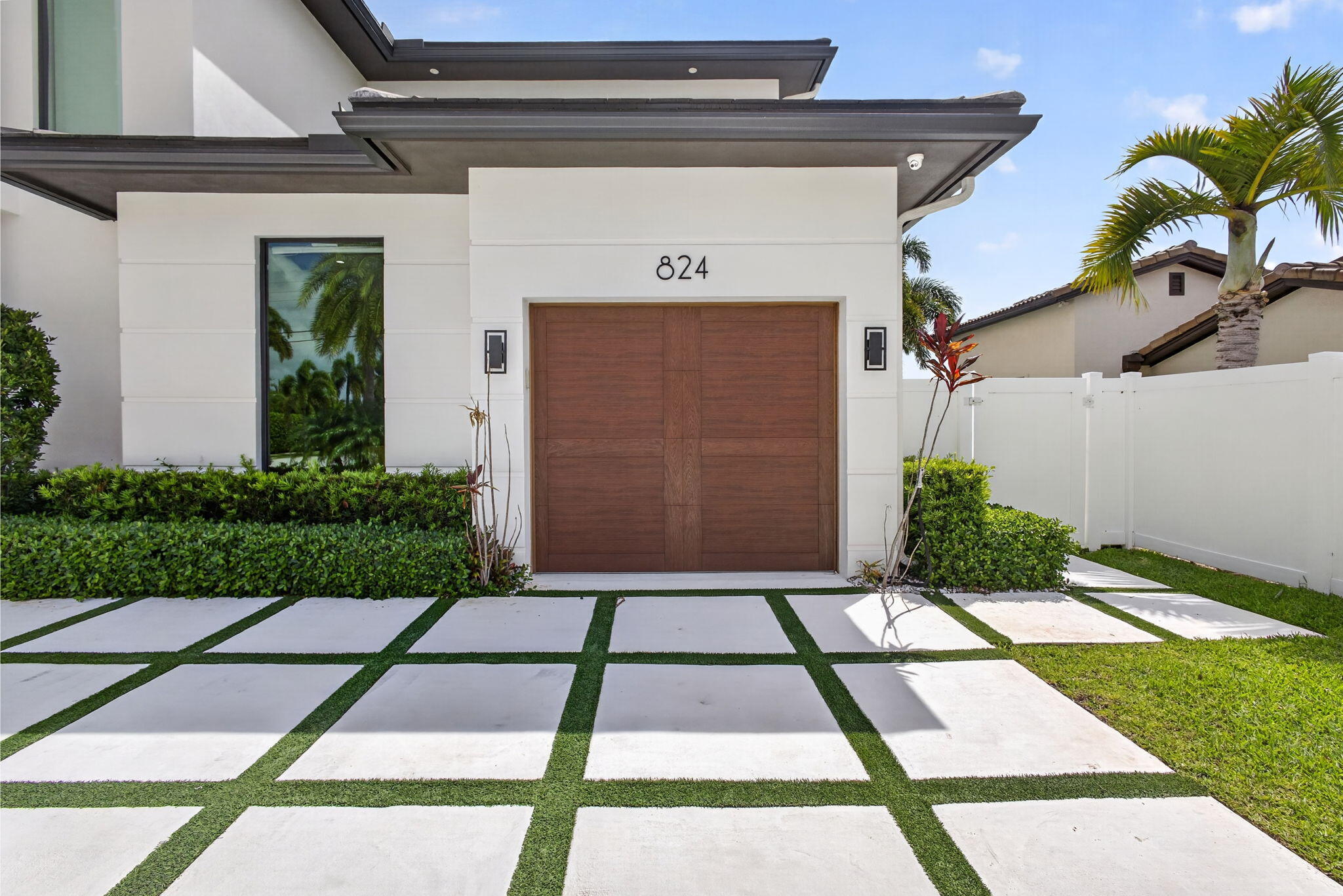 824 Shore Drive Property Photo 12