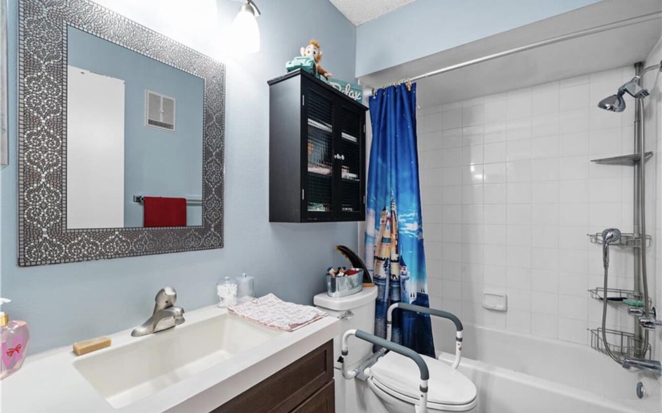 1907 Aynsley Way 32-2 Property Photo 14