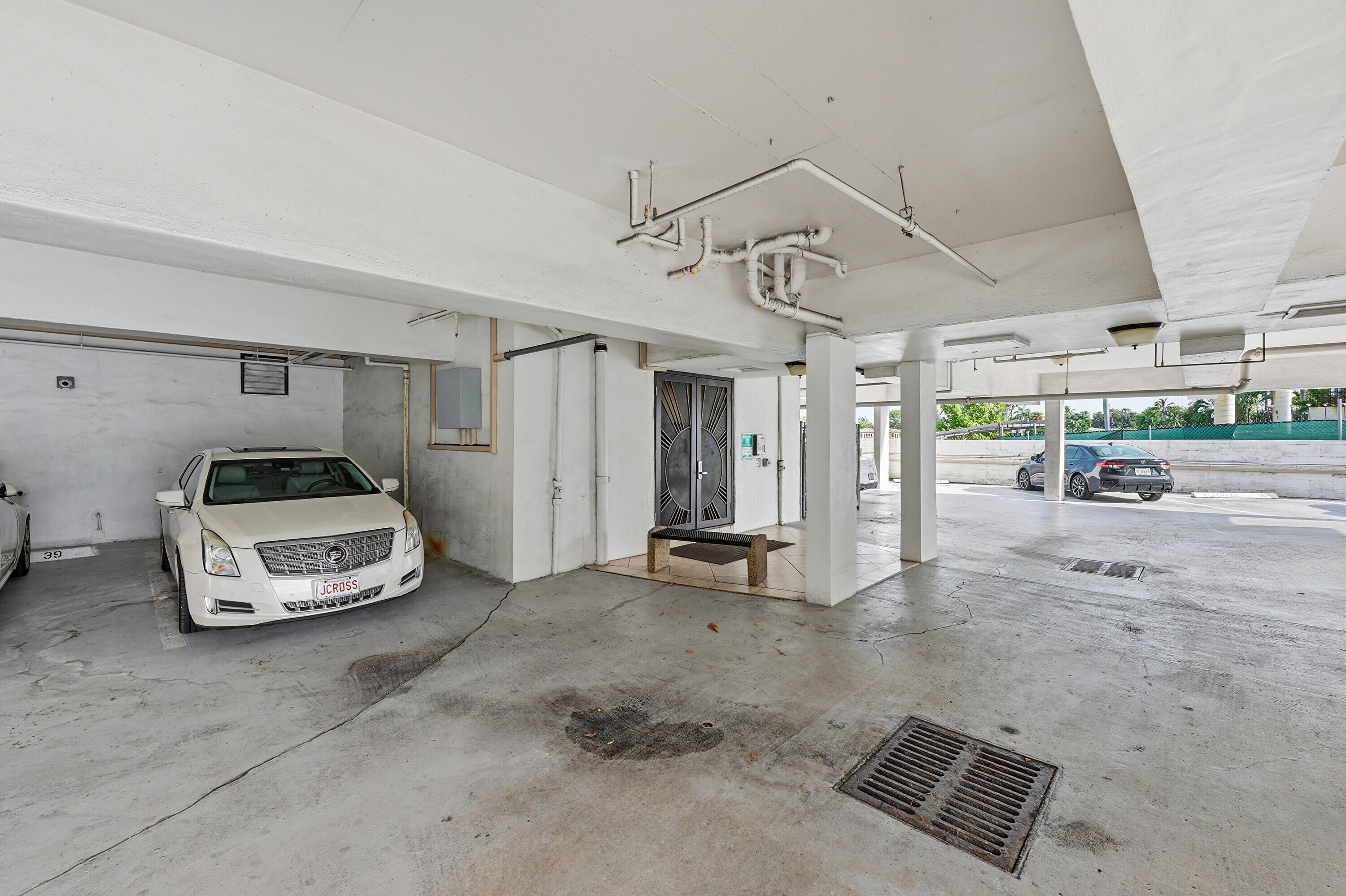 1839 Middle River Drive 302 Property Photo 24