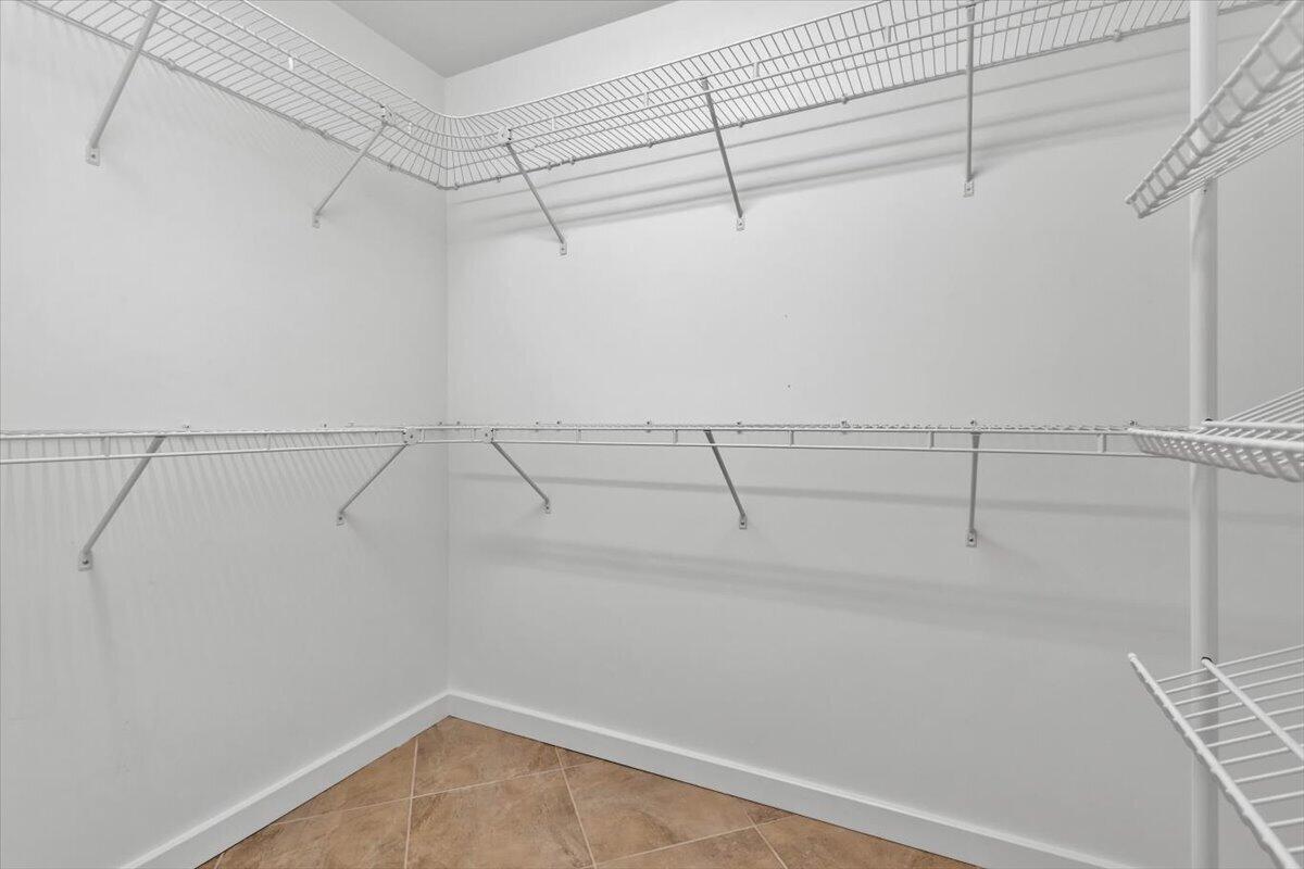 611 Se Harborview Drive Property Photo 38