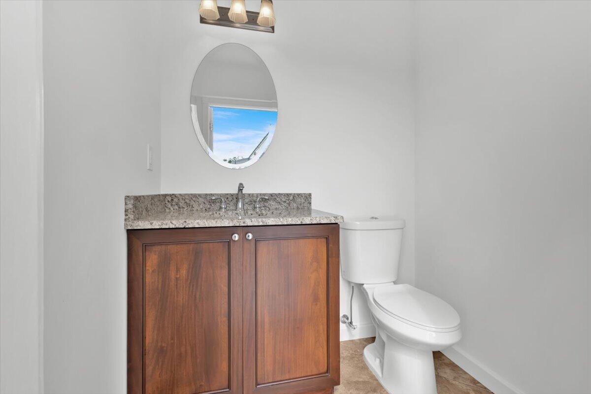 611 Se Harborview Drive Property Photo 66