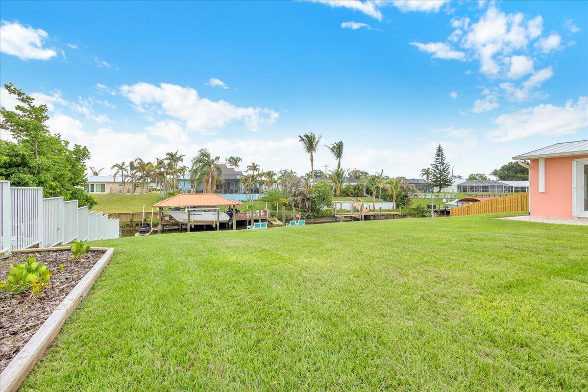 611 Se Harborview Drive Property Photo 82