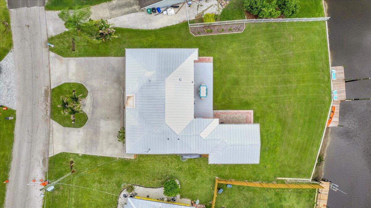 611 Se Harborview Drive Property Photo 83