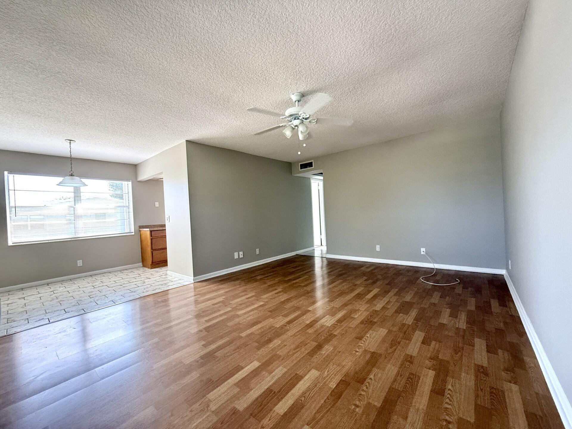 93 Sheffield D 93 Property Photo 4