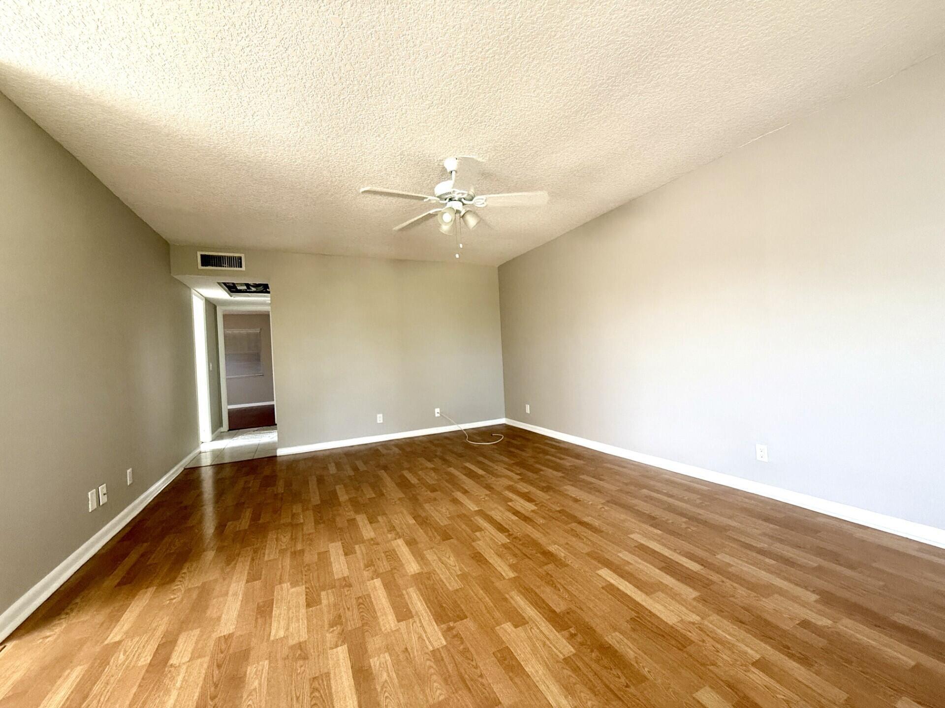 93 Sheffield D 93 Property Photo 5