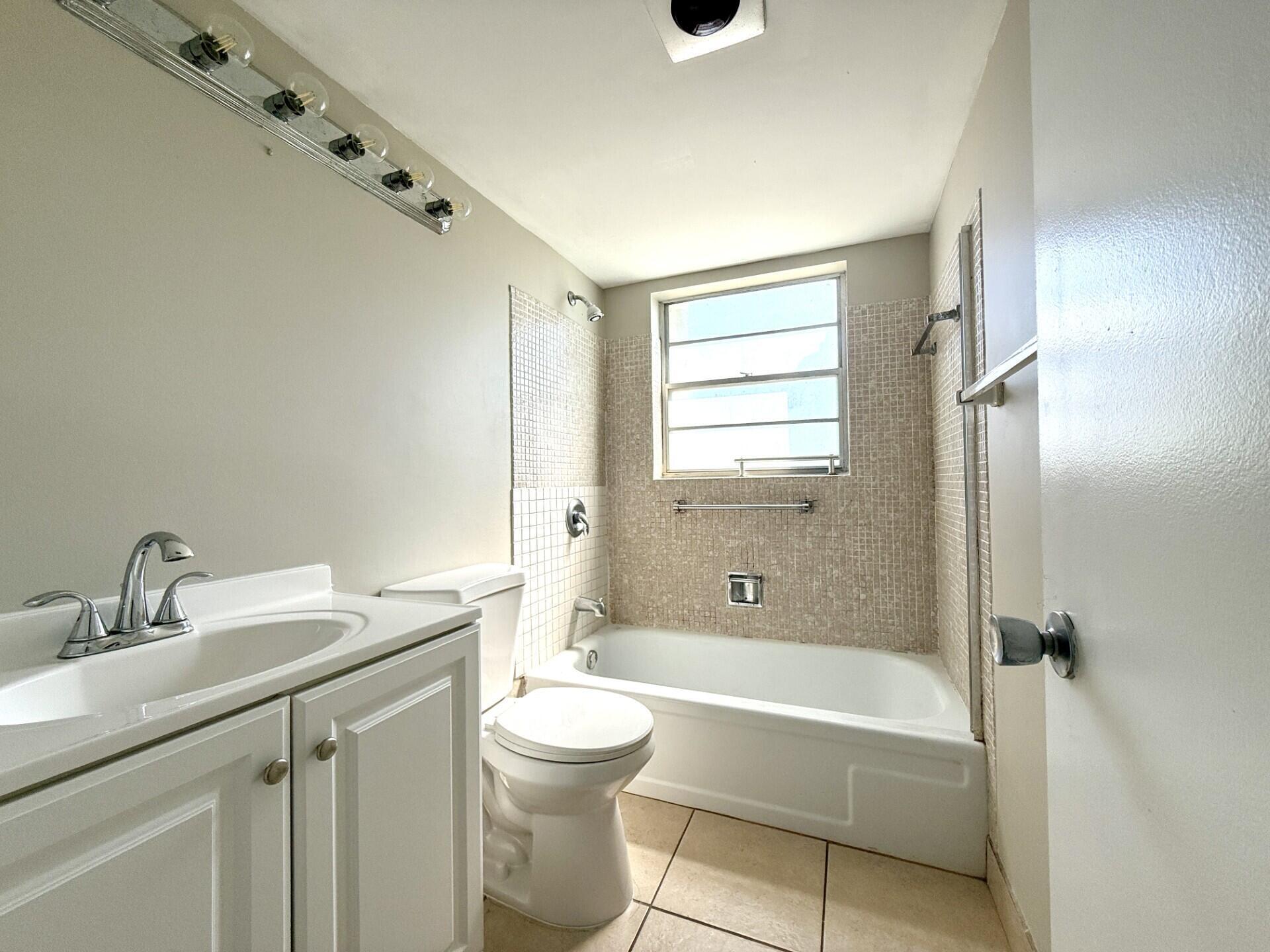 93 Sheffield D 93 Property Photo 32