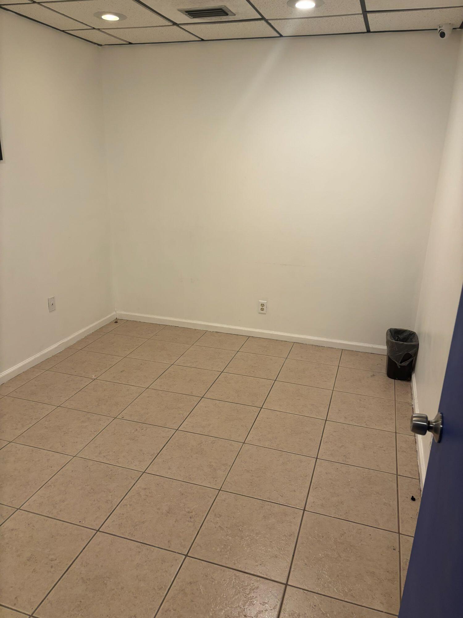 2734 Polk Street D & E Property Photo 6
