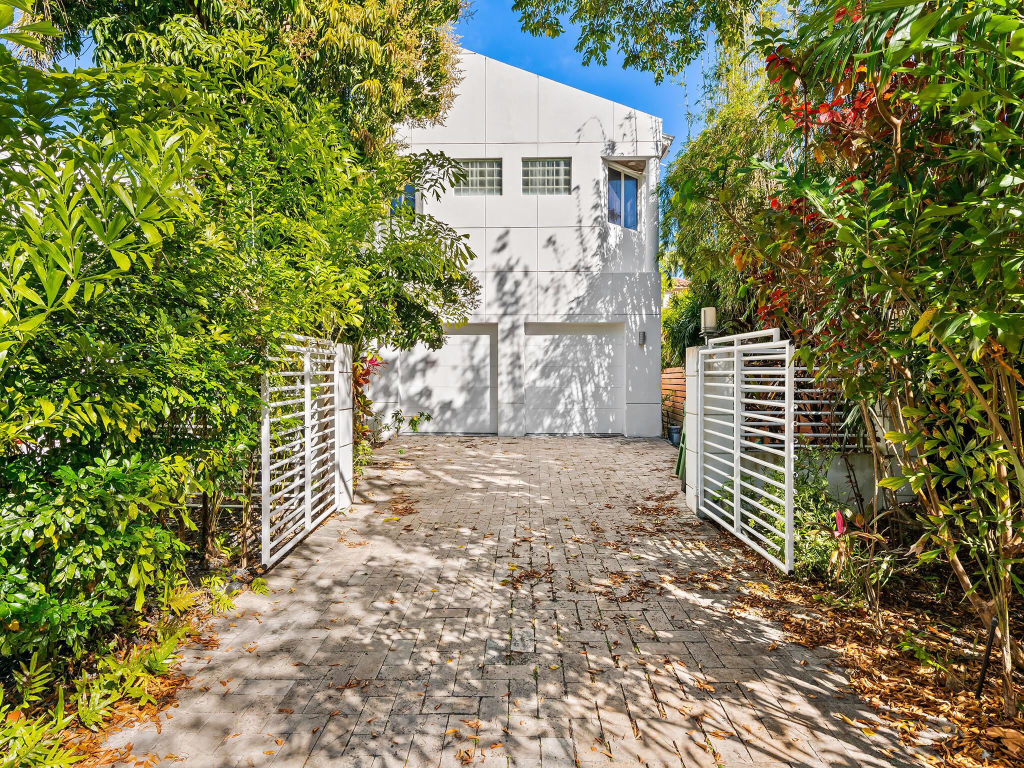 450 Victoria Terrace Property Photo 49