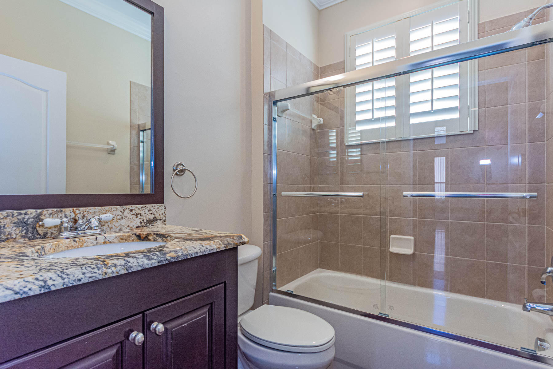 6027 Arlington Way Property Photo 32