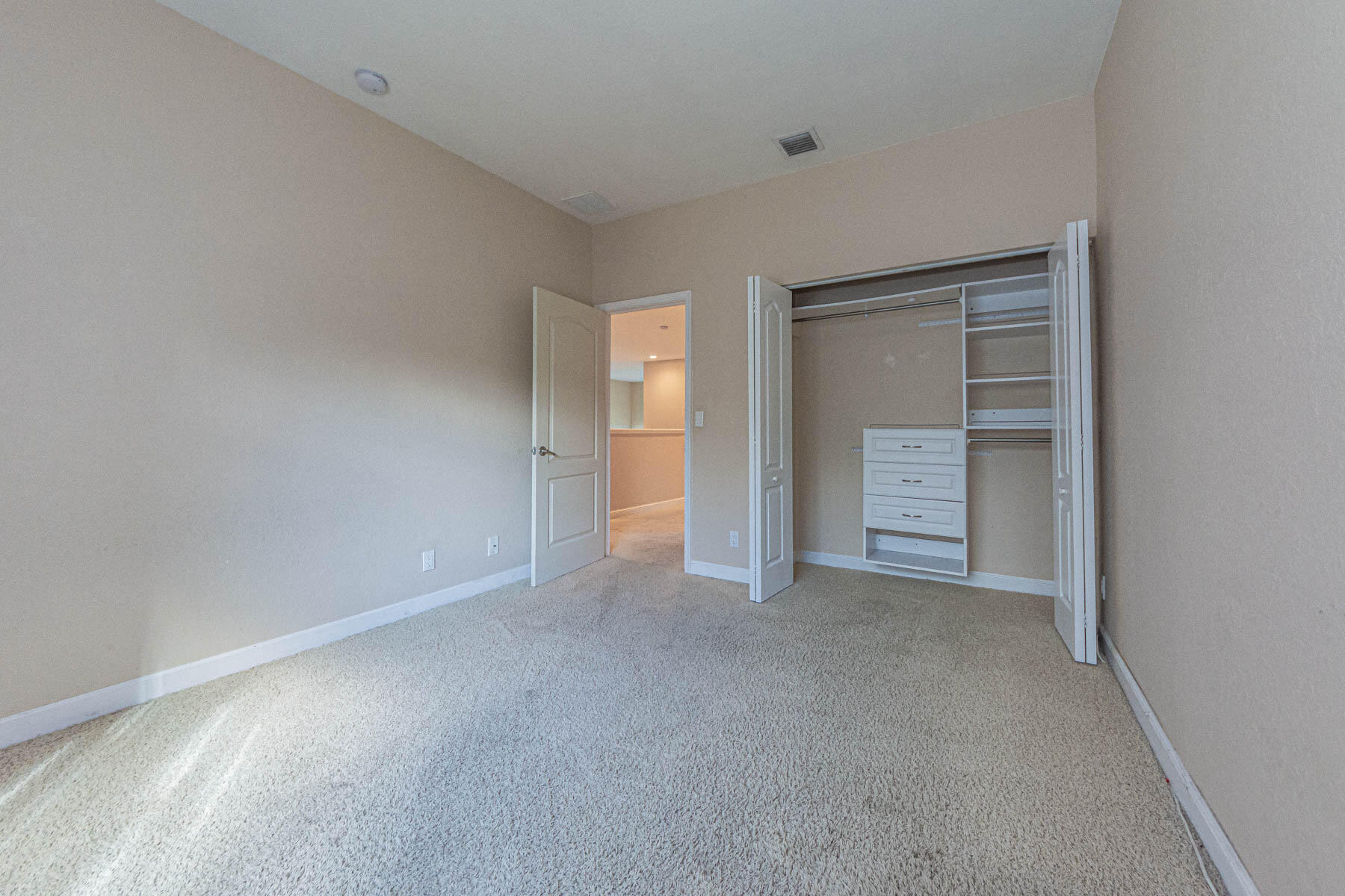 6027 Arlington Way Property Photo 38
