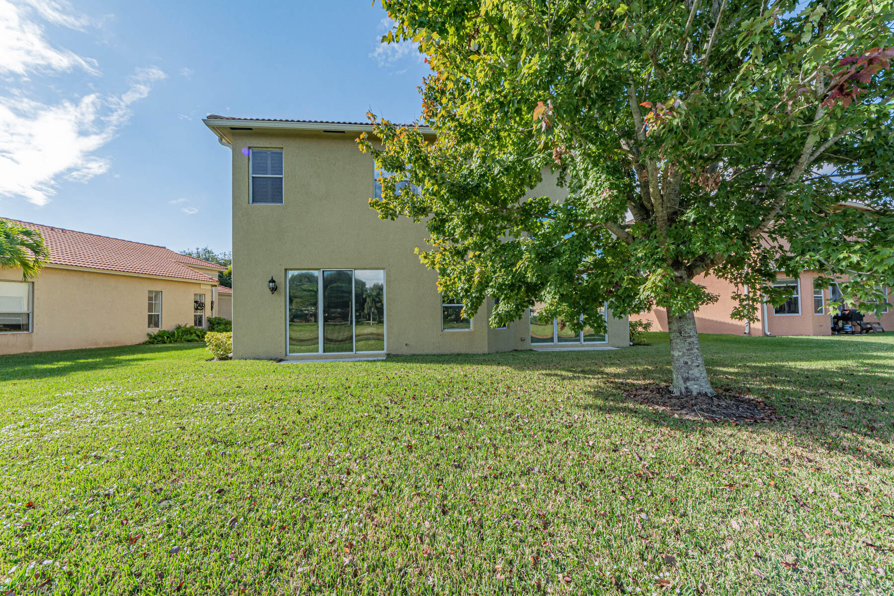 6027 Arlington Way Property Photo 45