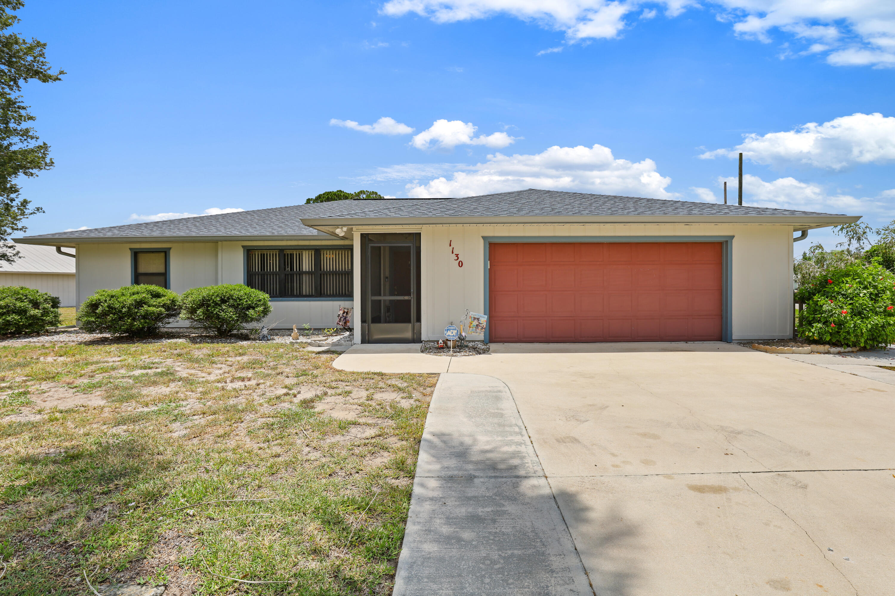 1130 Sw Alcantarra Boulevard Property Photo 2