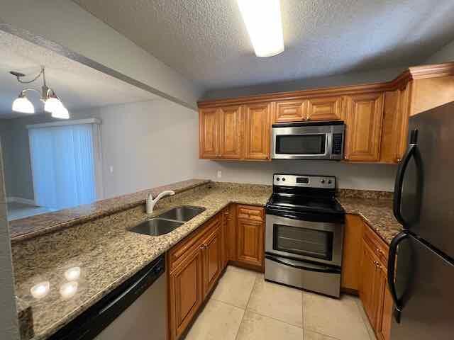 1700 Windorah Way E Property Photo 3