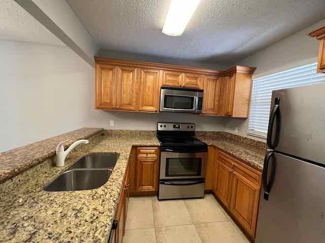 1700 Windorah Way E Property Photo 4