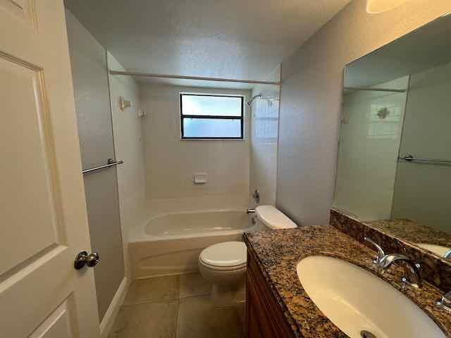 1700 Windorah Way E Property Photo 7